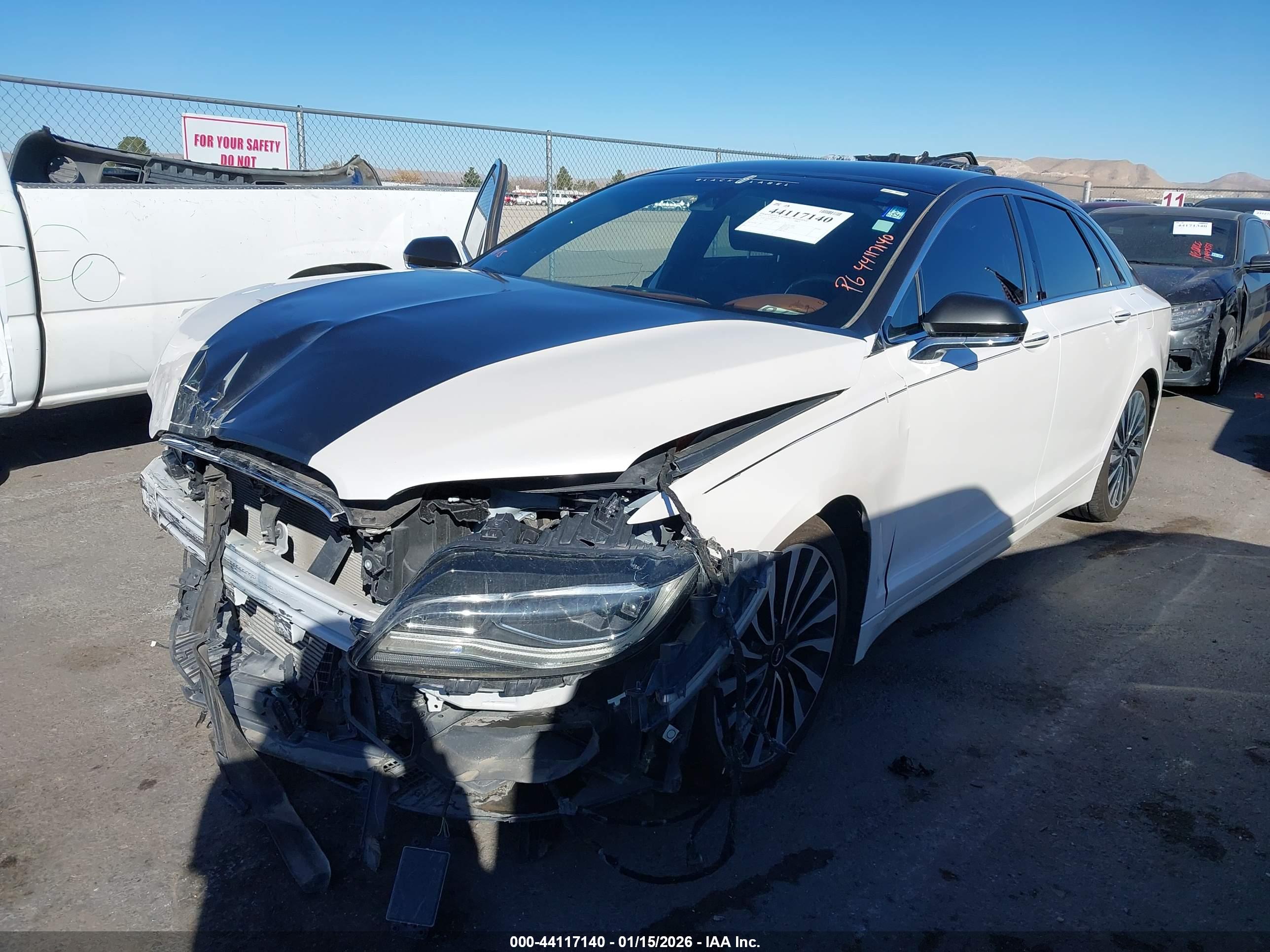 LINCOLN MKZ image 2