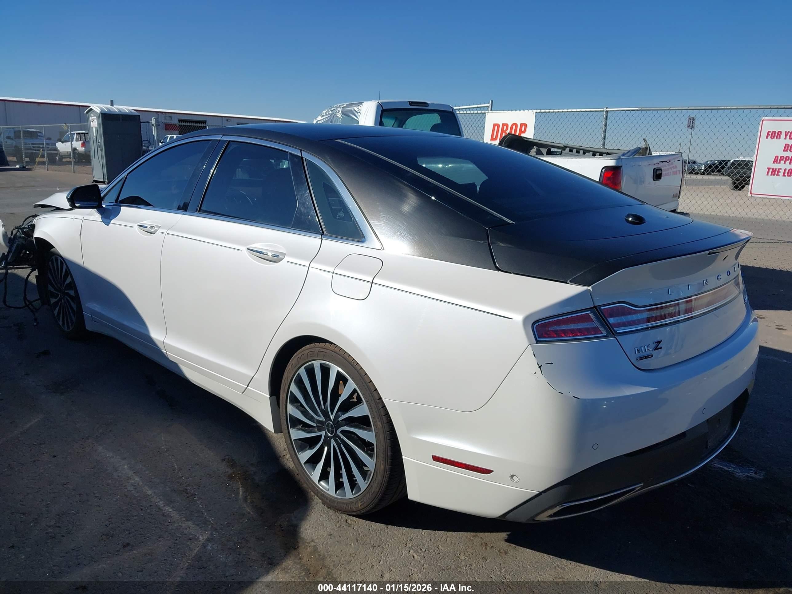LINCOLN MKZ image 3