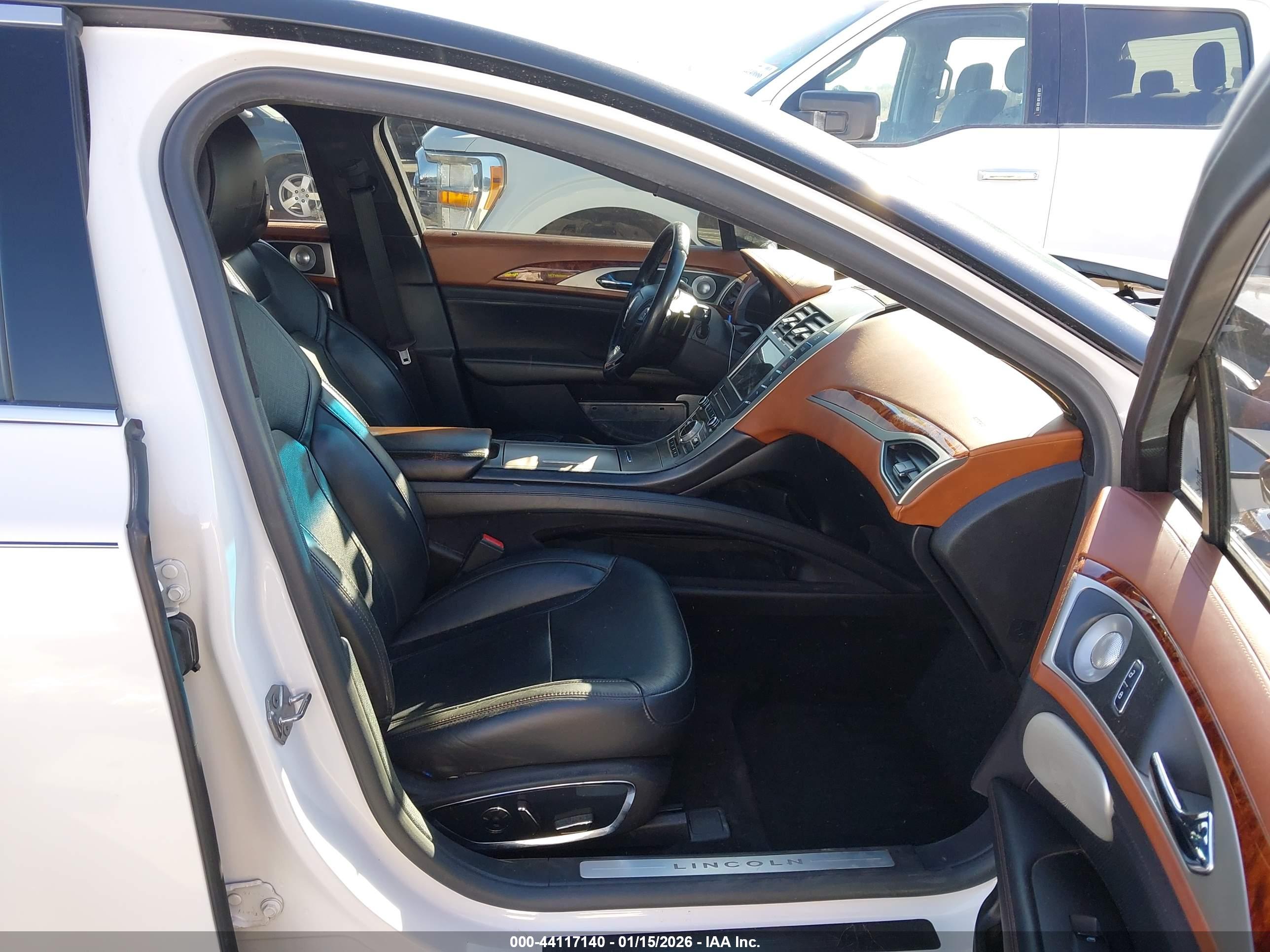LINCOLN MKZ image 5