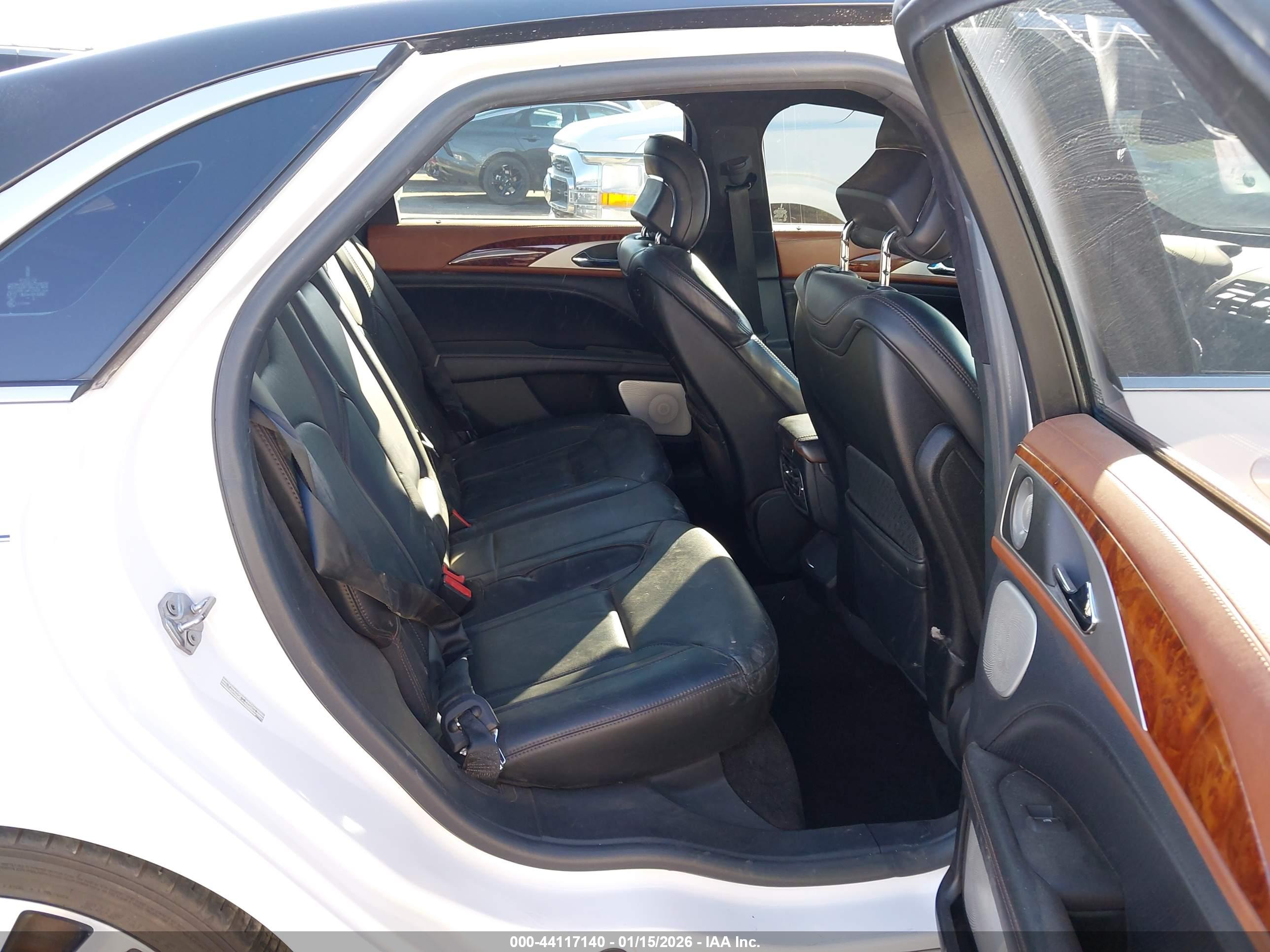 LINCOLN MKZ image 8