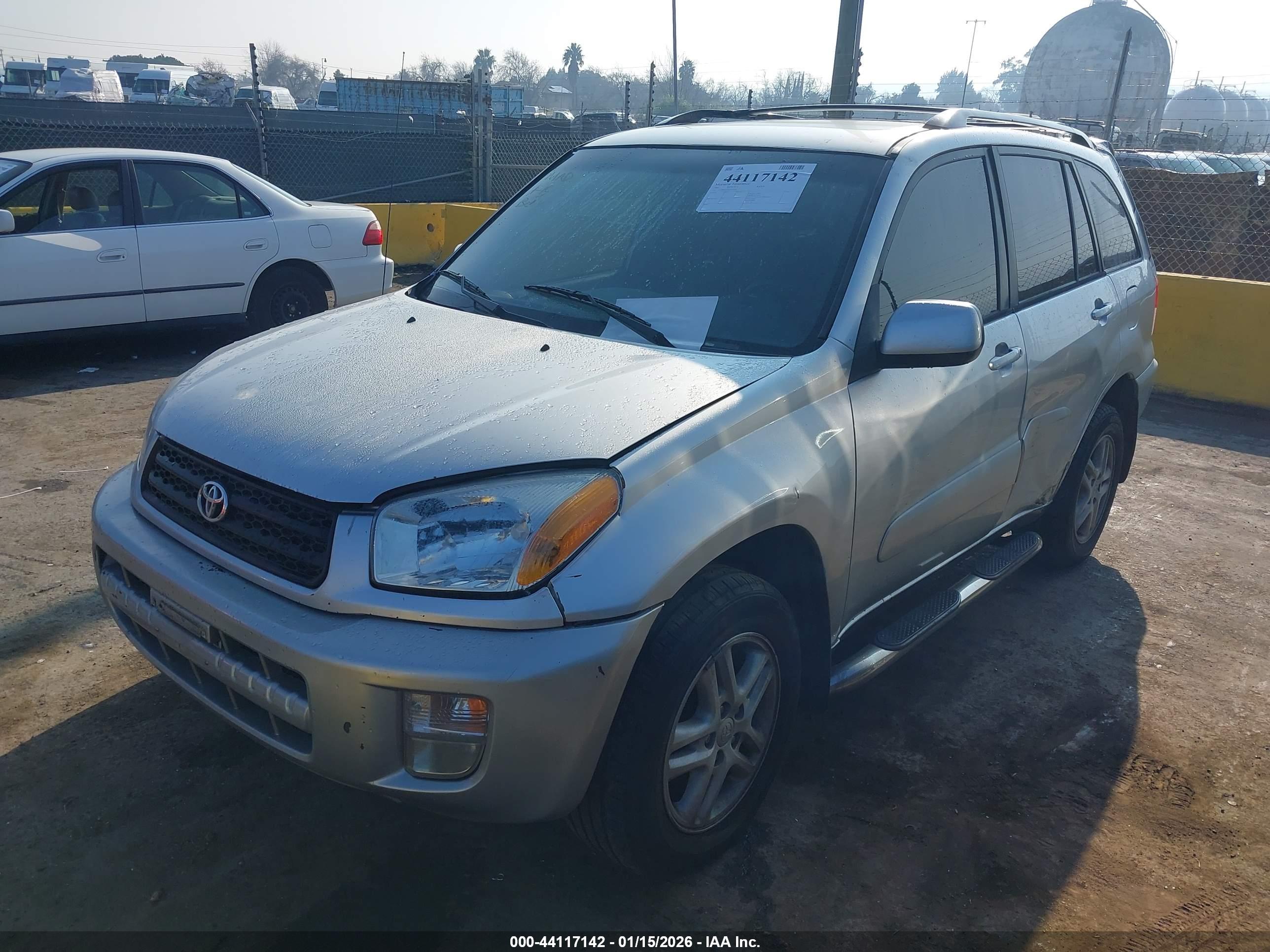 TOYOTA RAV4 image 2