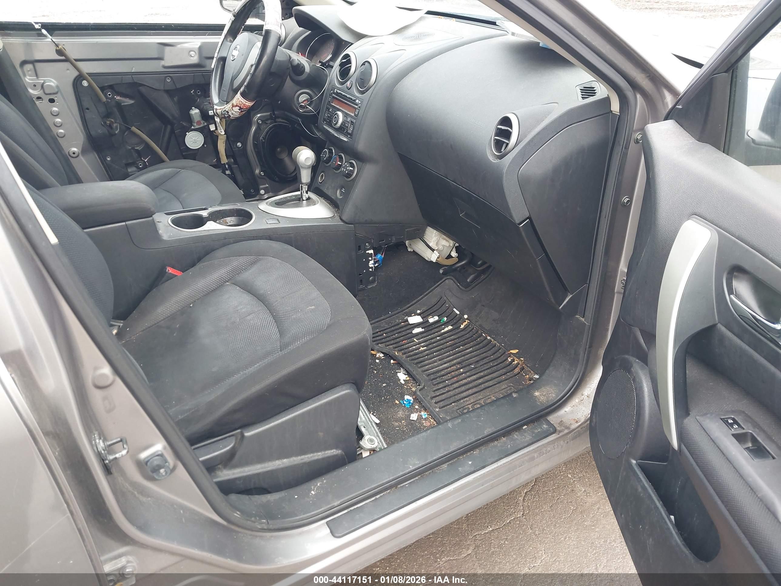 NISSAN ROGUE image 5