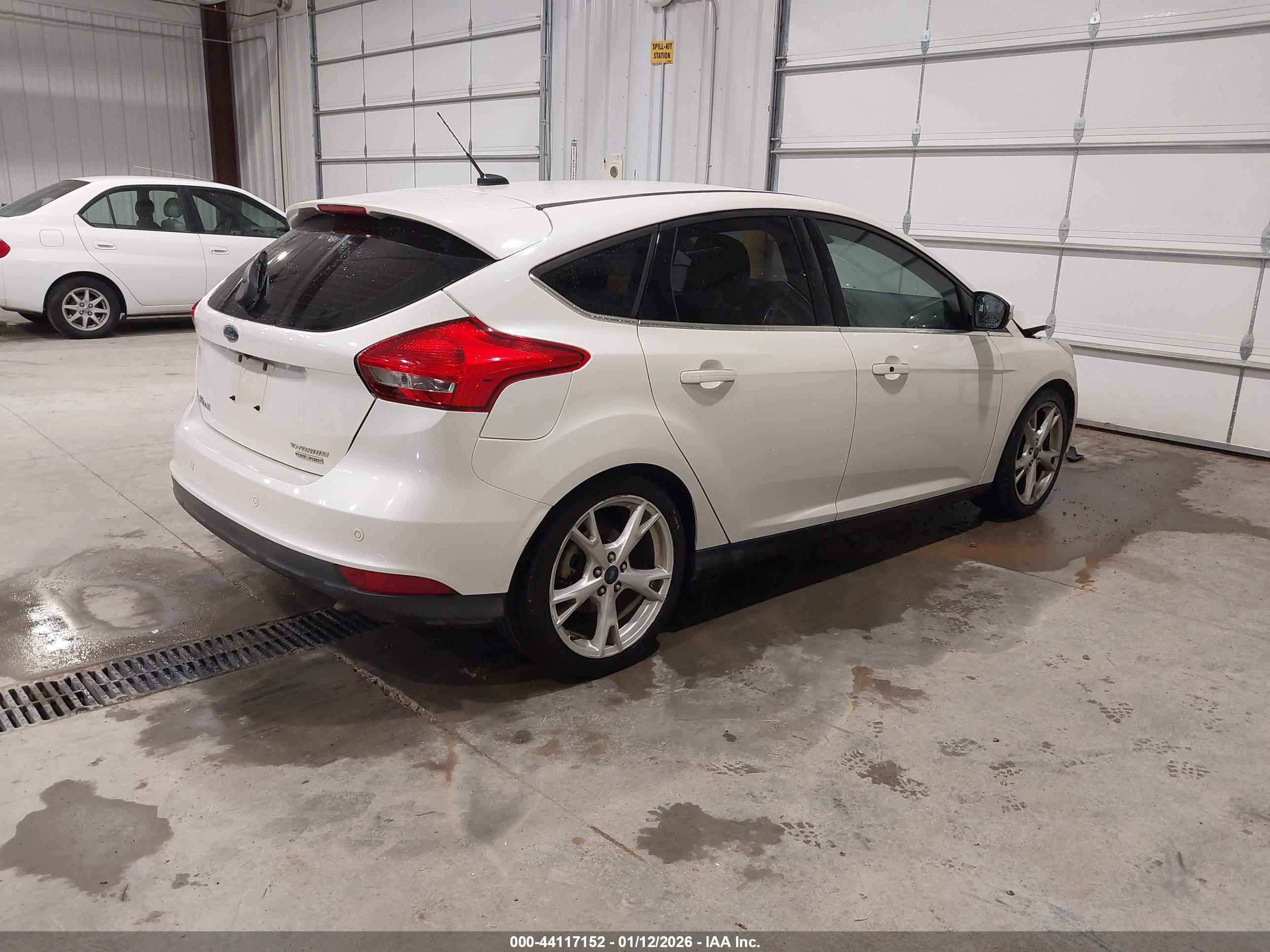 FORD FOCUS image 4