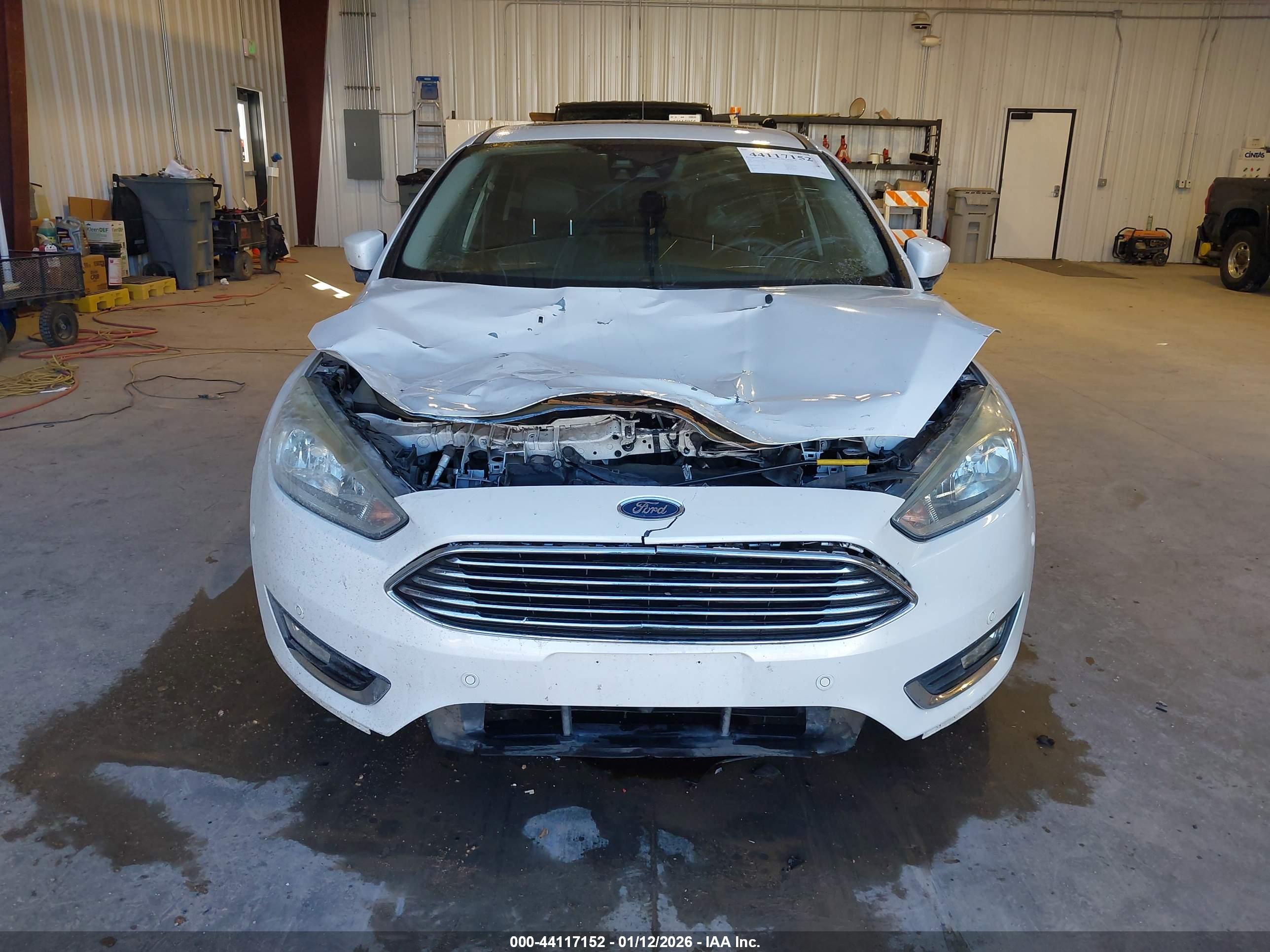 FORD FOCUS image 6