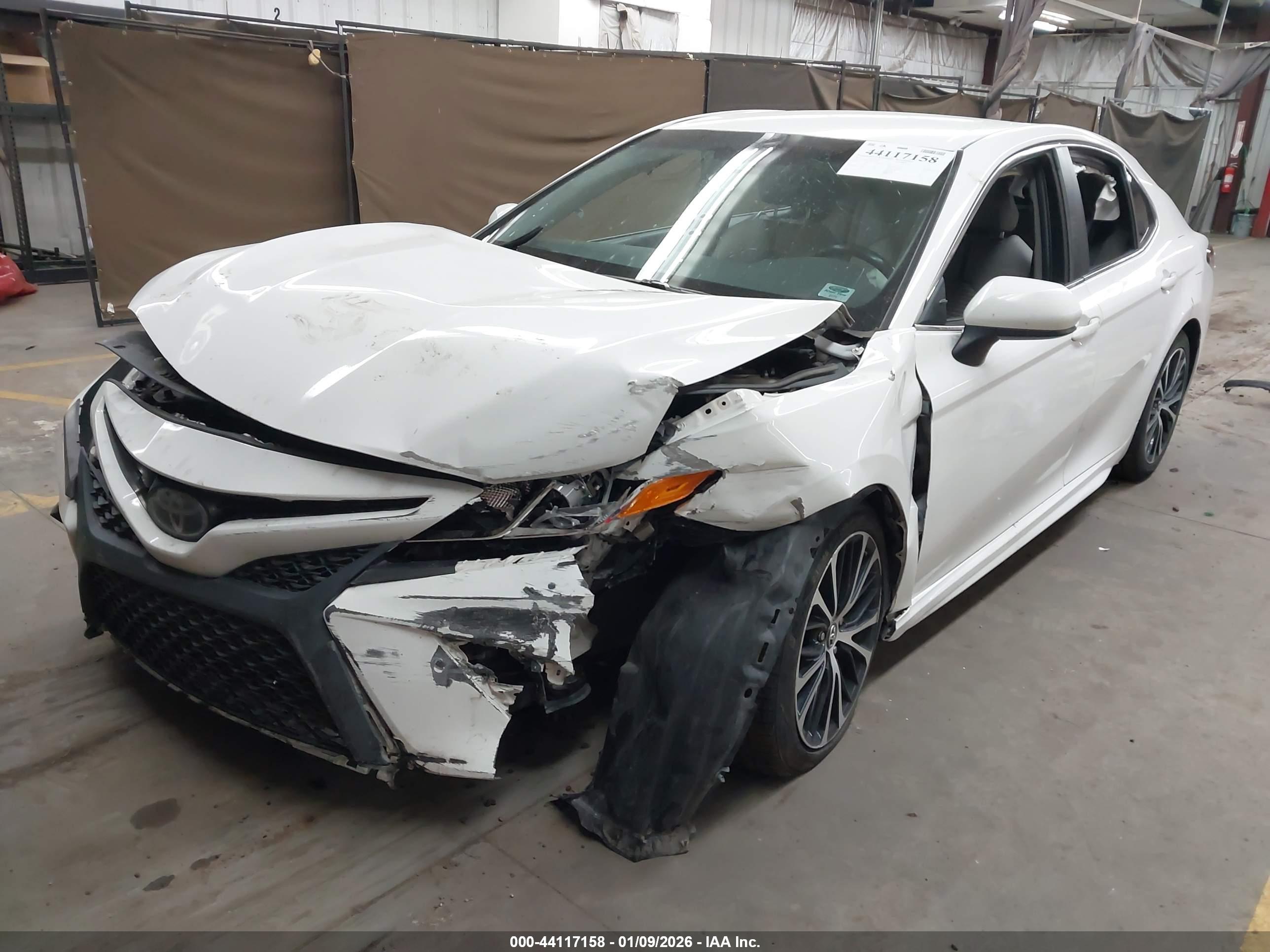 TOYOTA CAMRY image 2