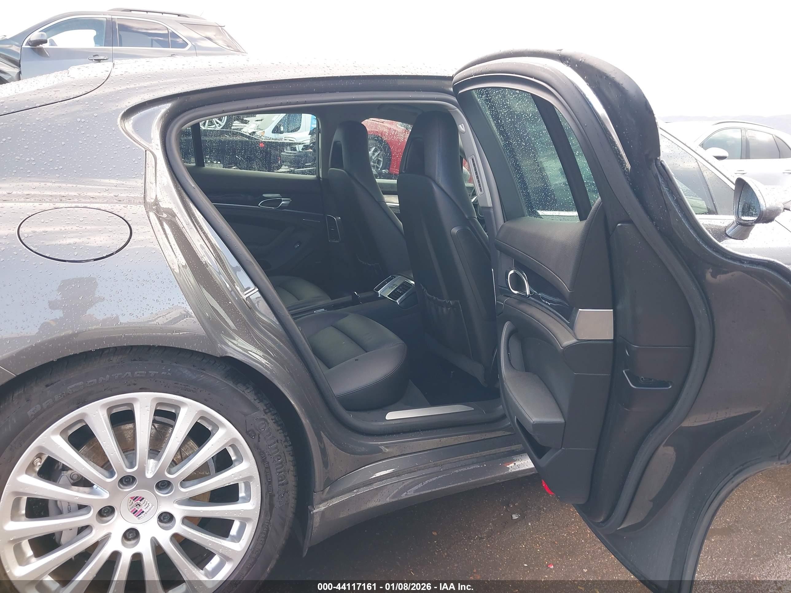 PORSCHE PANAMERA image 8