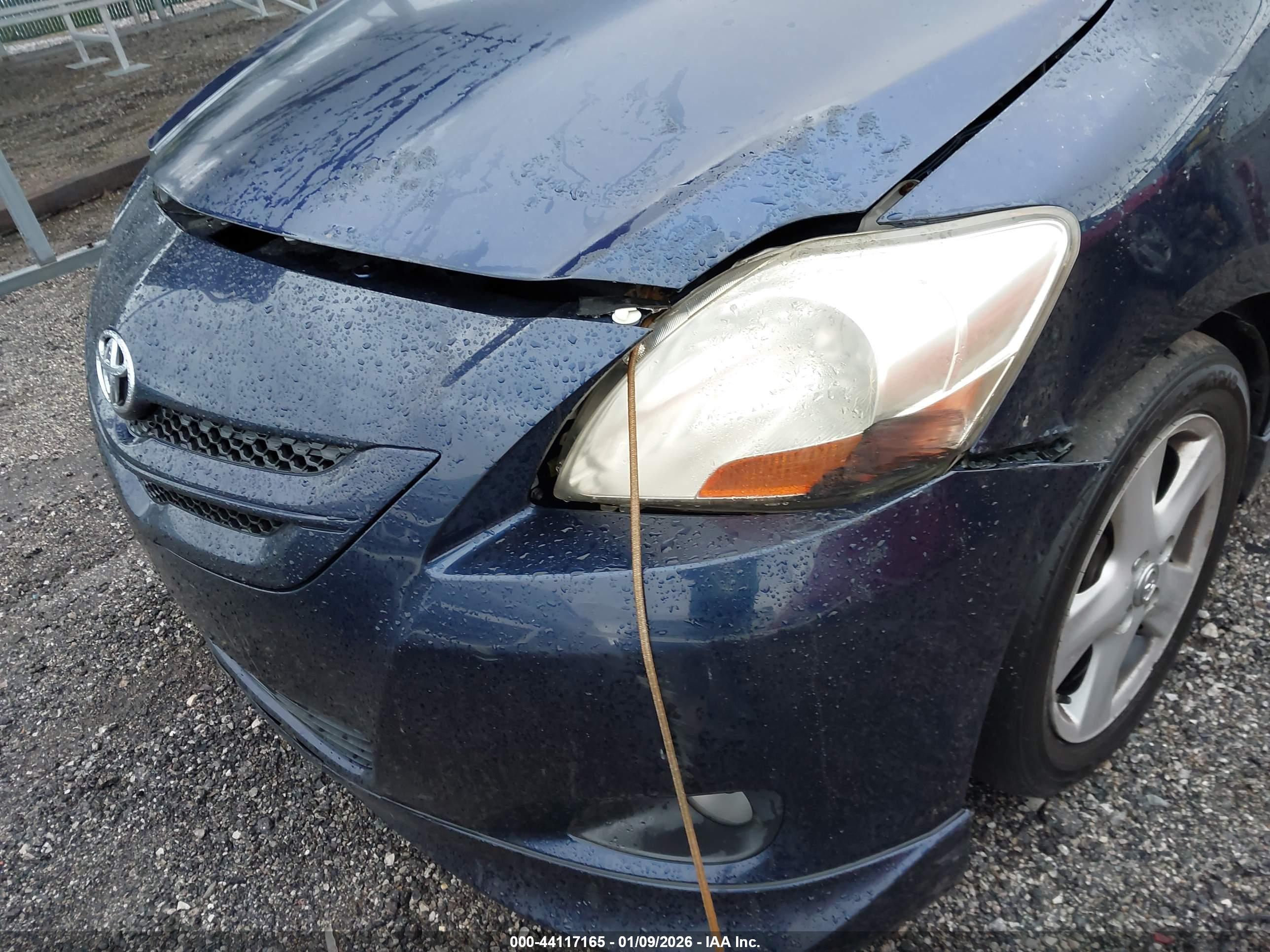 TOYOTA YARIS image 6