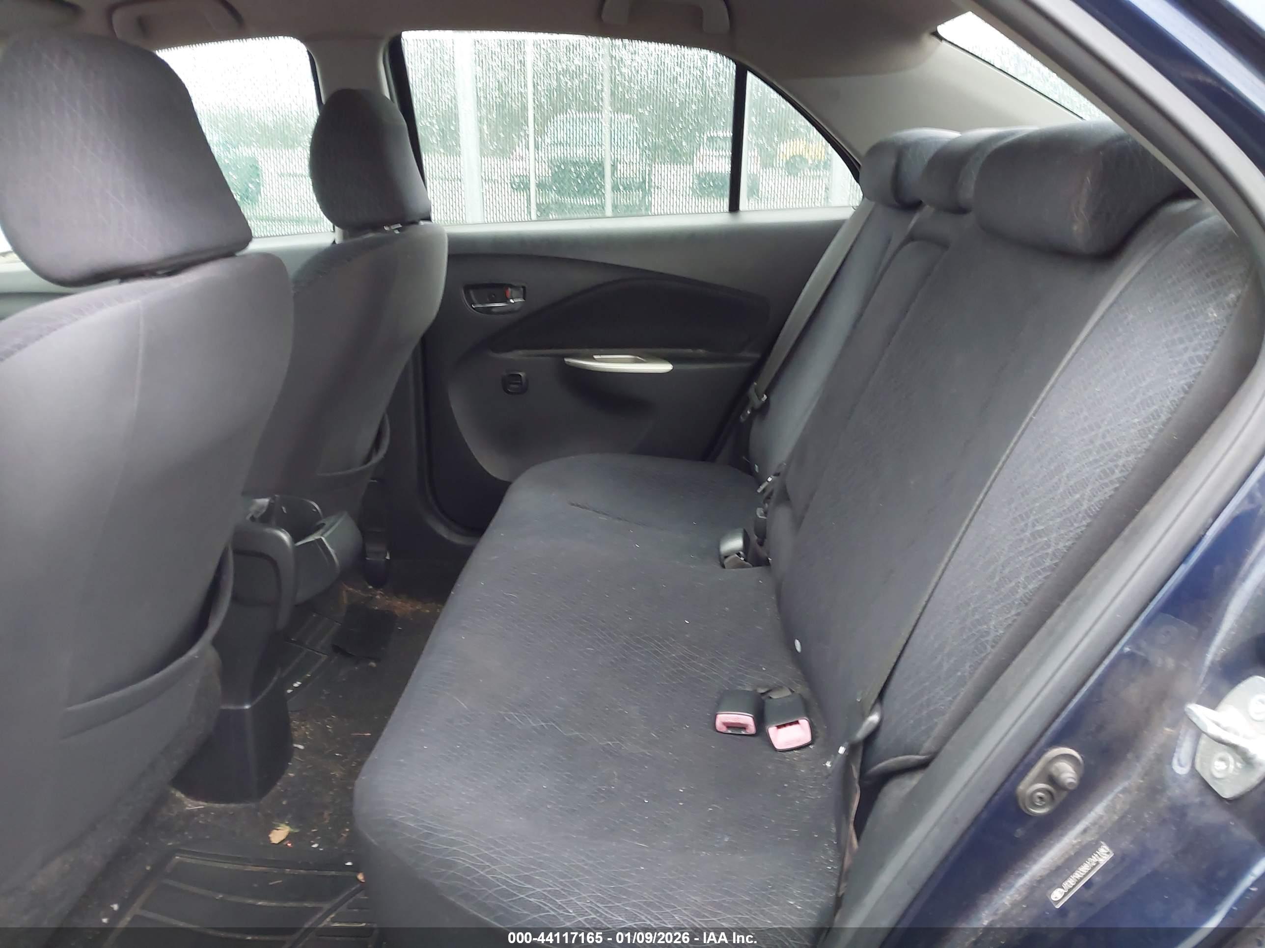 TOYOTA YARIS image 8