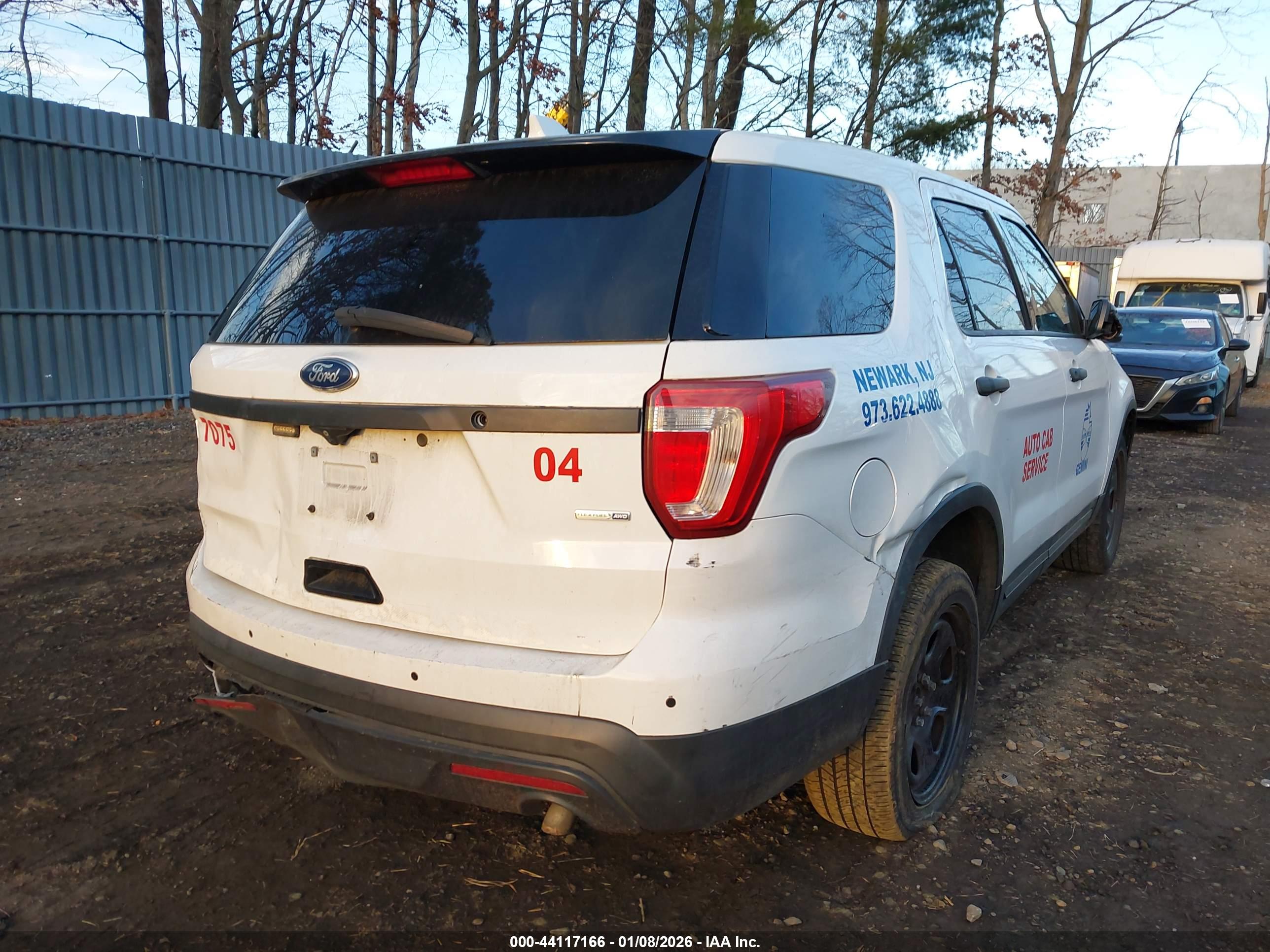 FORD UTILITY image 4
