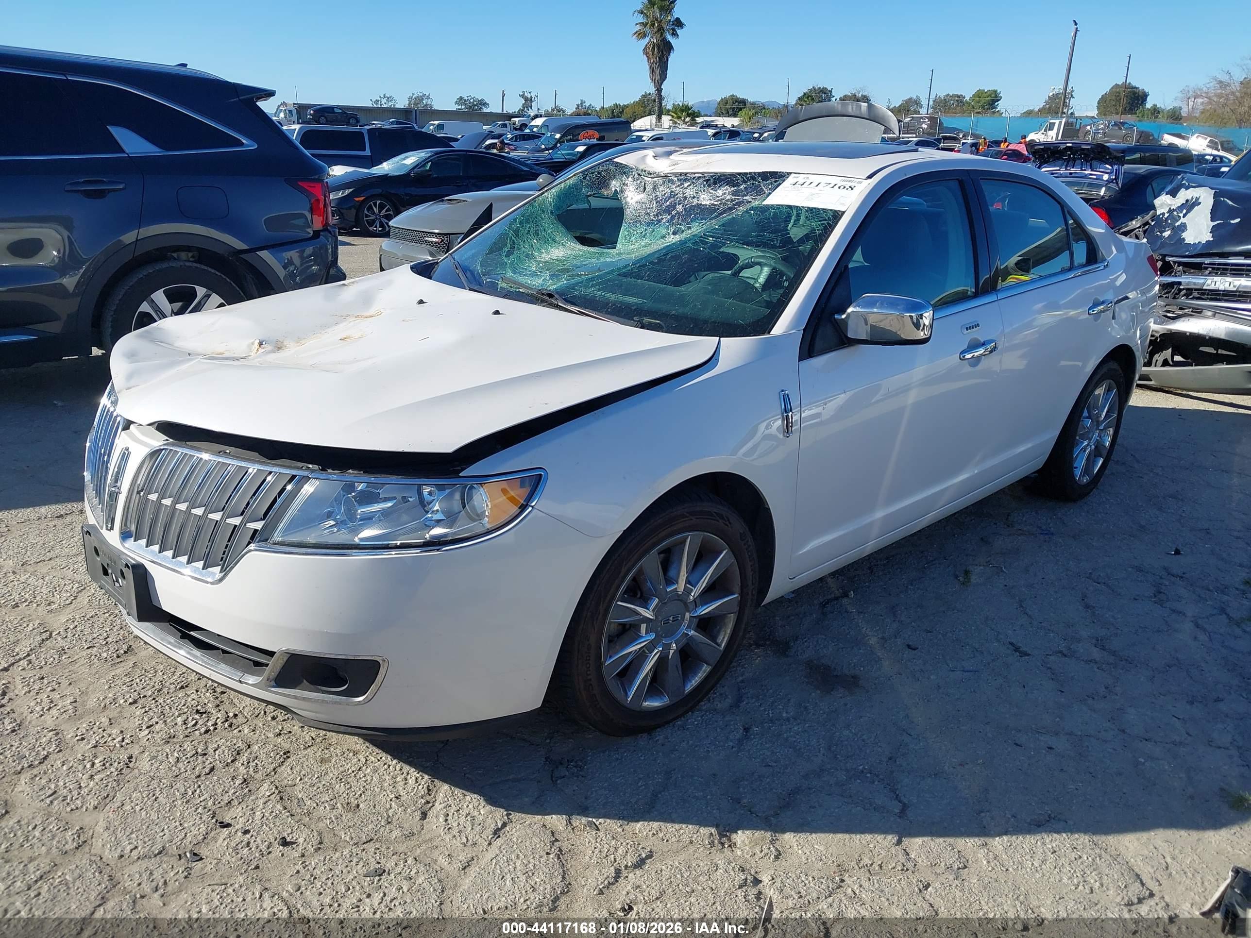 LINCOLN MKZ image 2