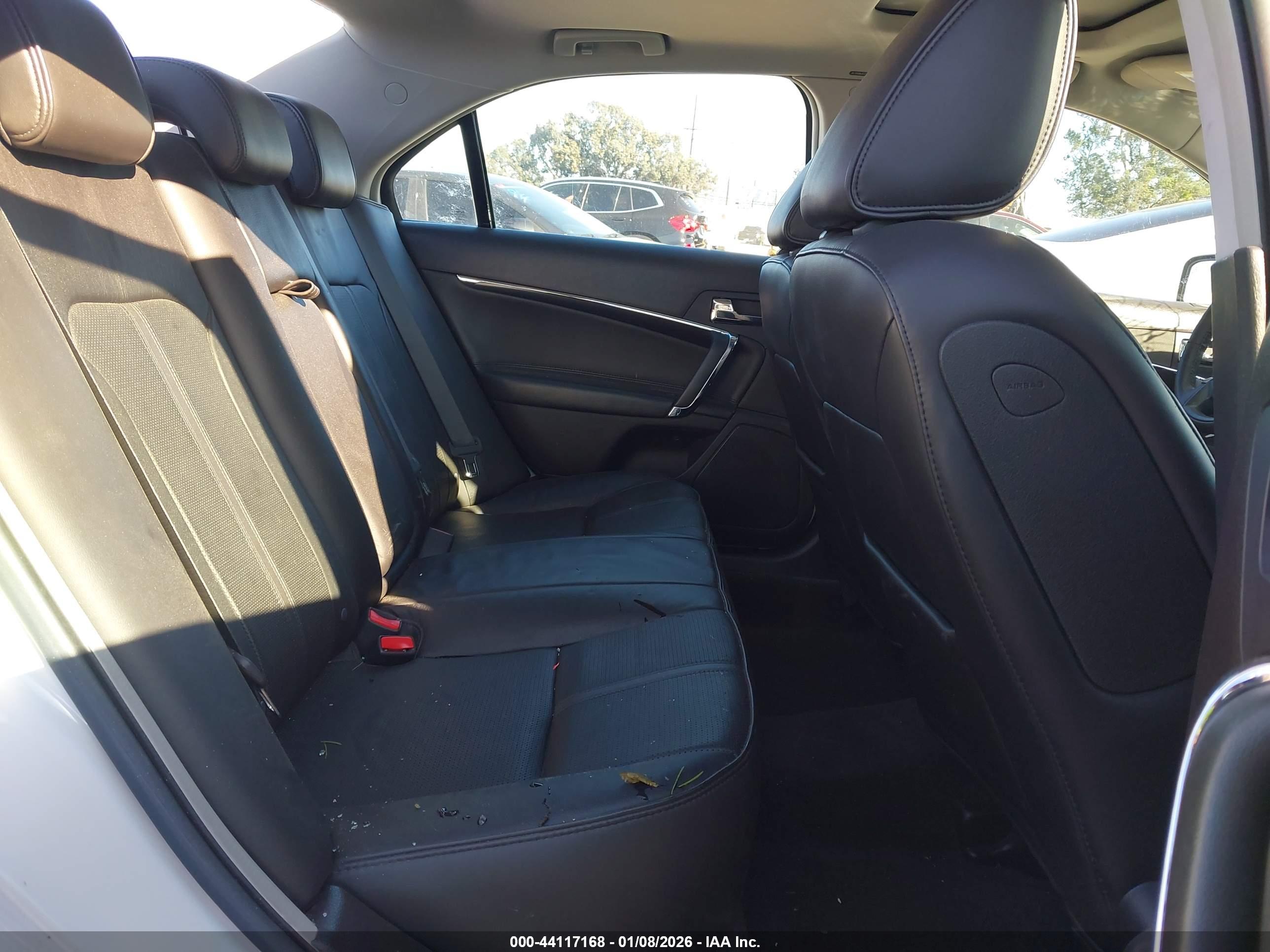 LINCOLN MKZ image 8