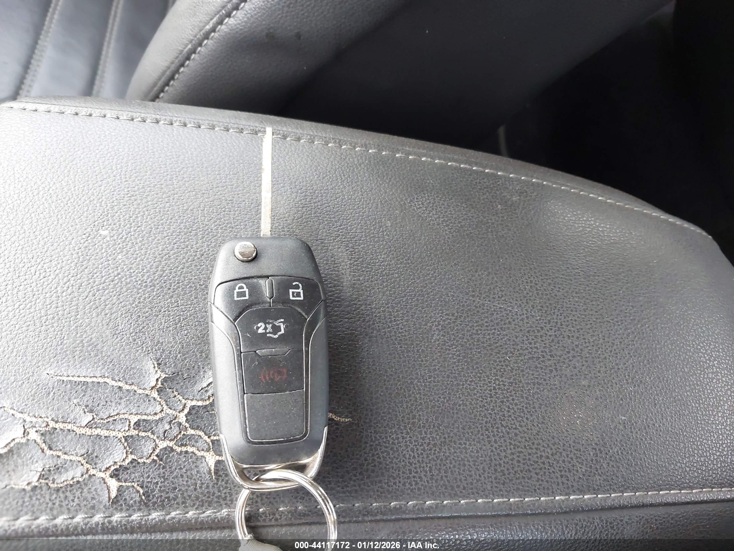FORD FUSION image 11