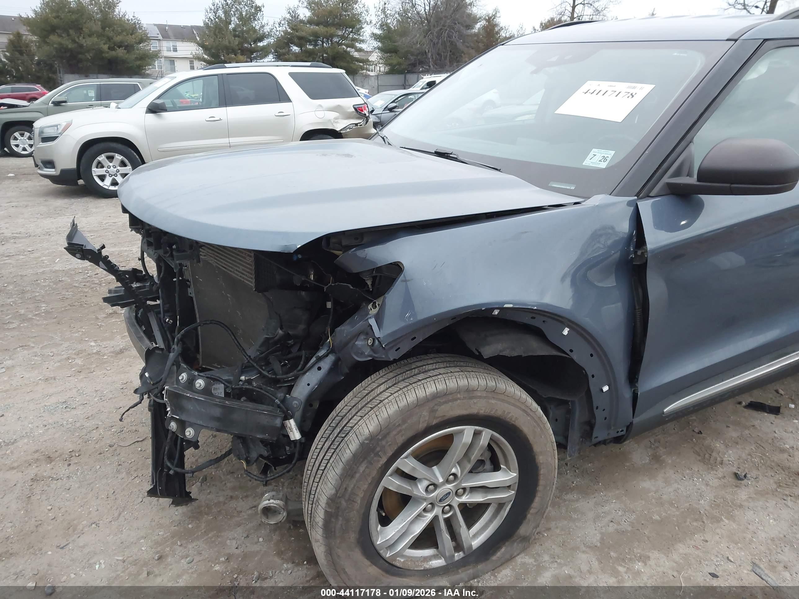 FORD EXPLORER image 6
