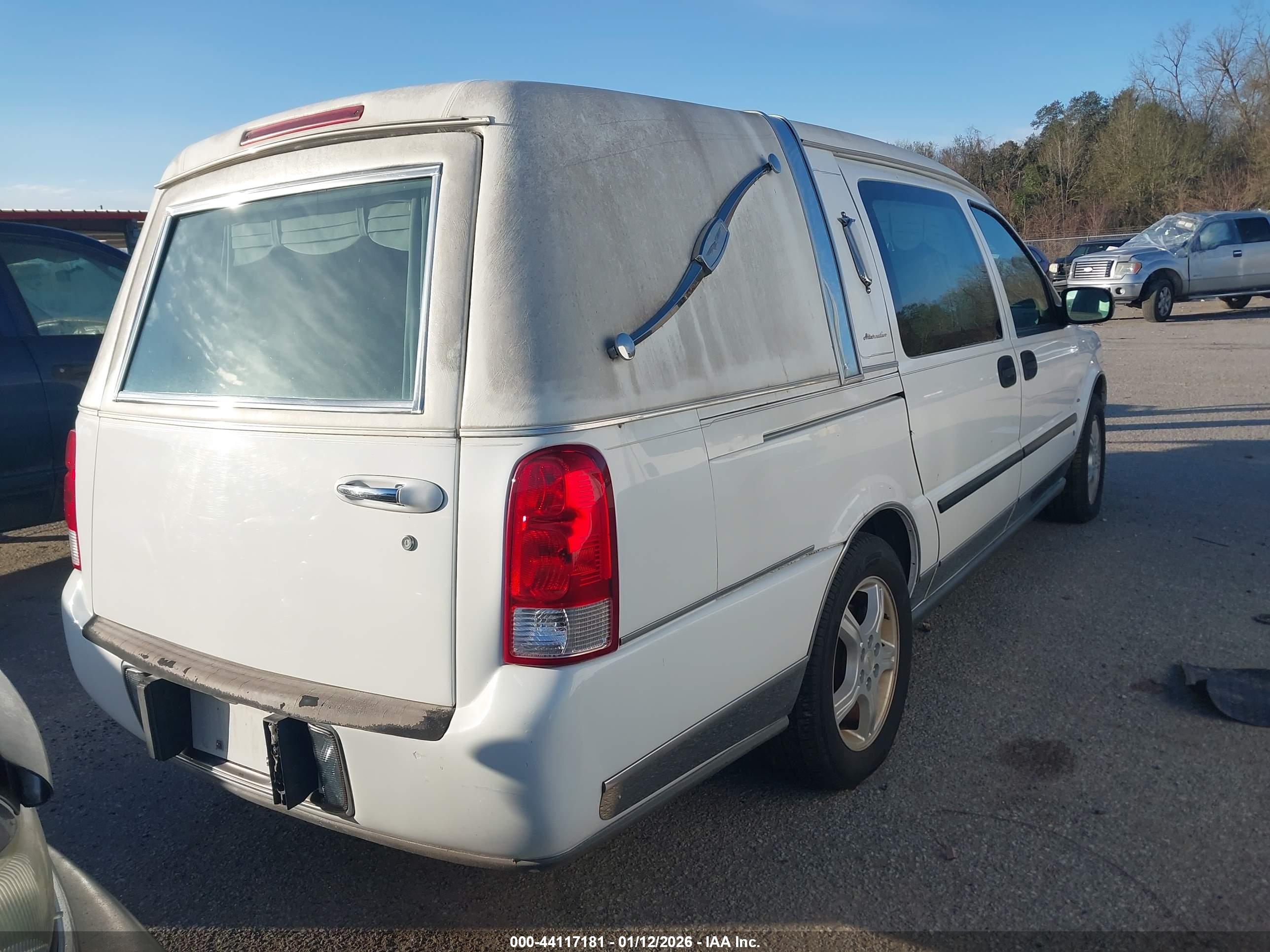 CHEVROLET UPLANDER image 4