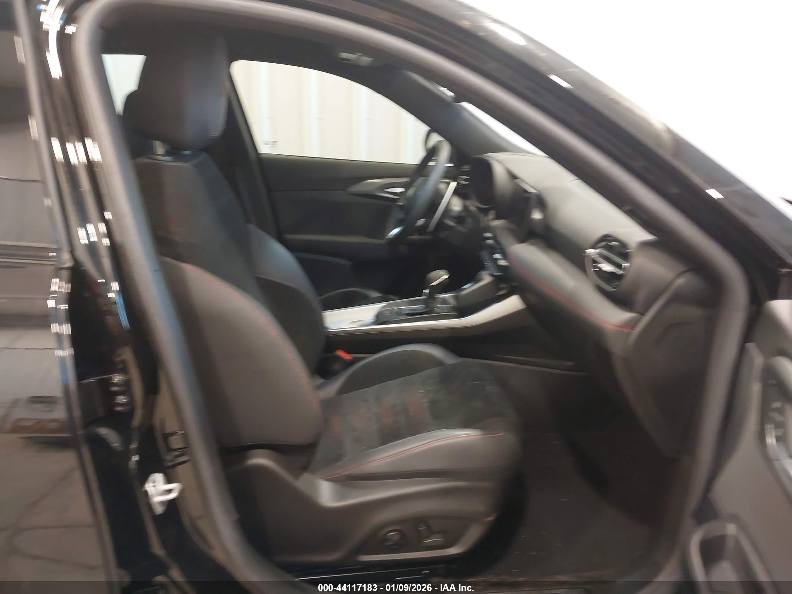 DODGE HORNET image 5