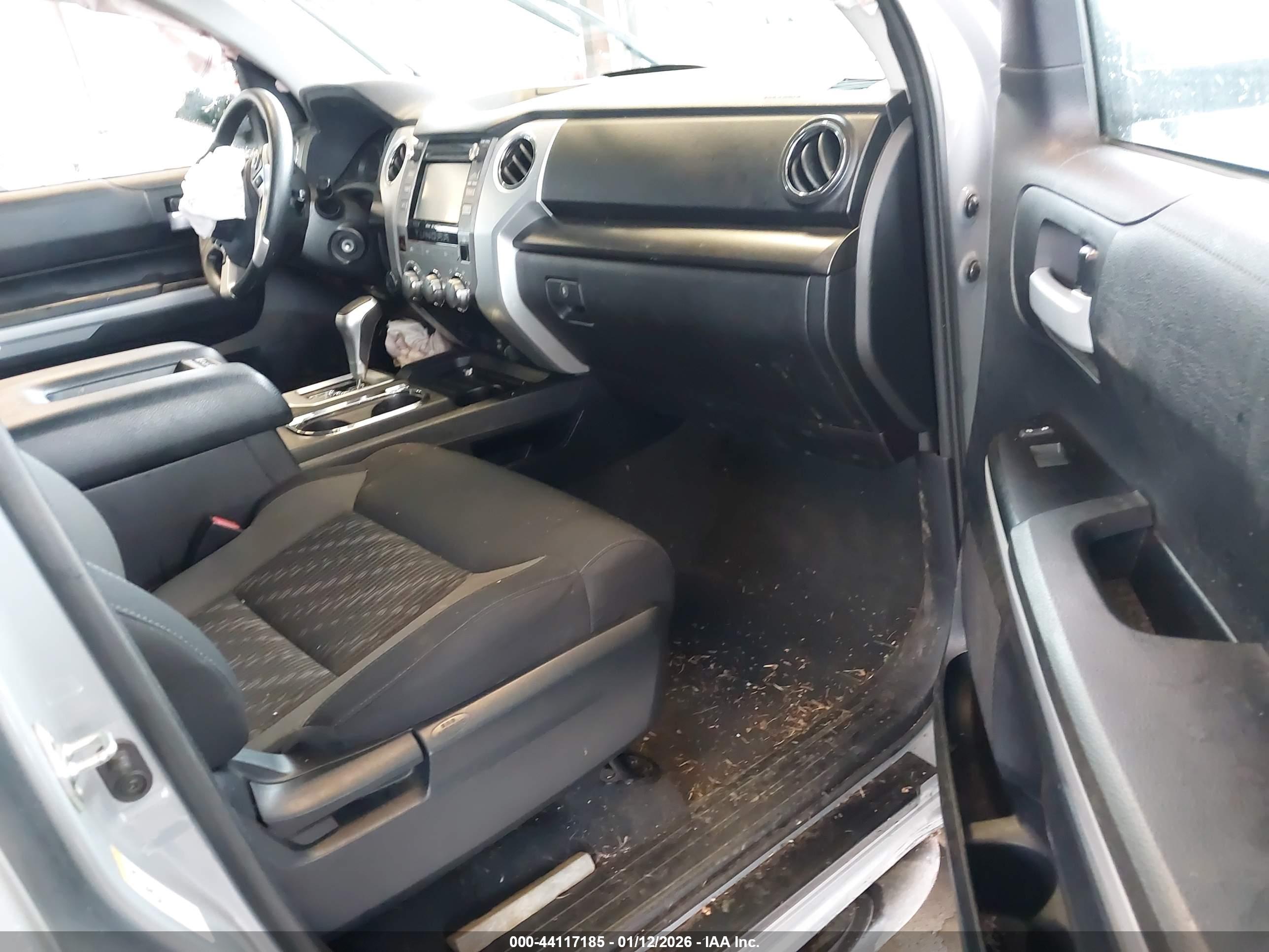 TOYOTA TUNDRA image 5