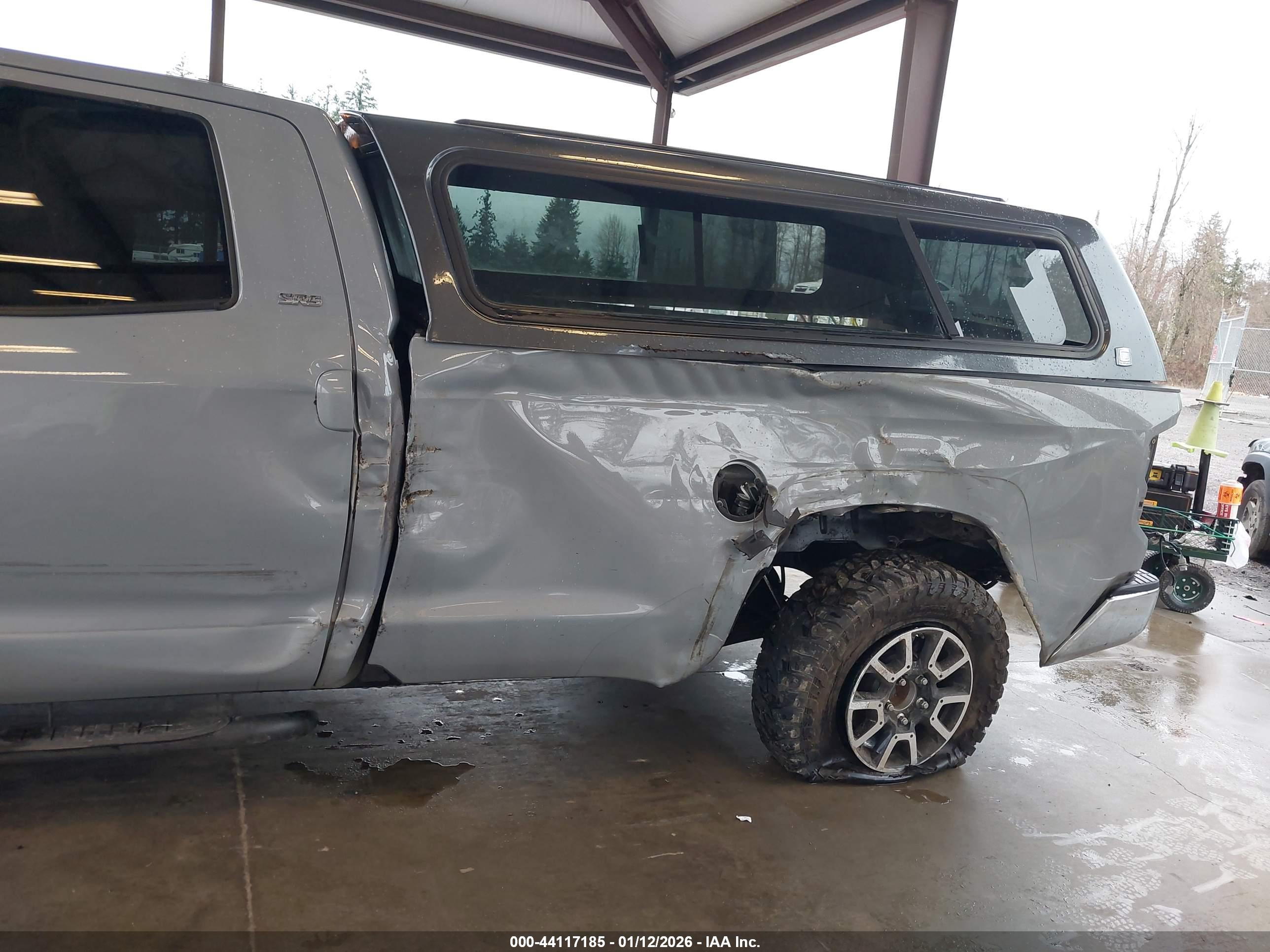 TOYOTA TUNDRA image 6