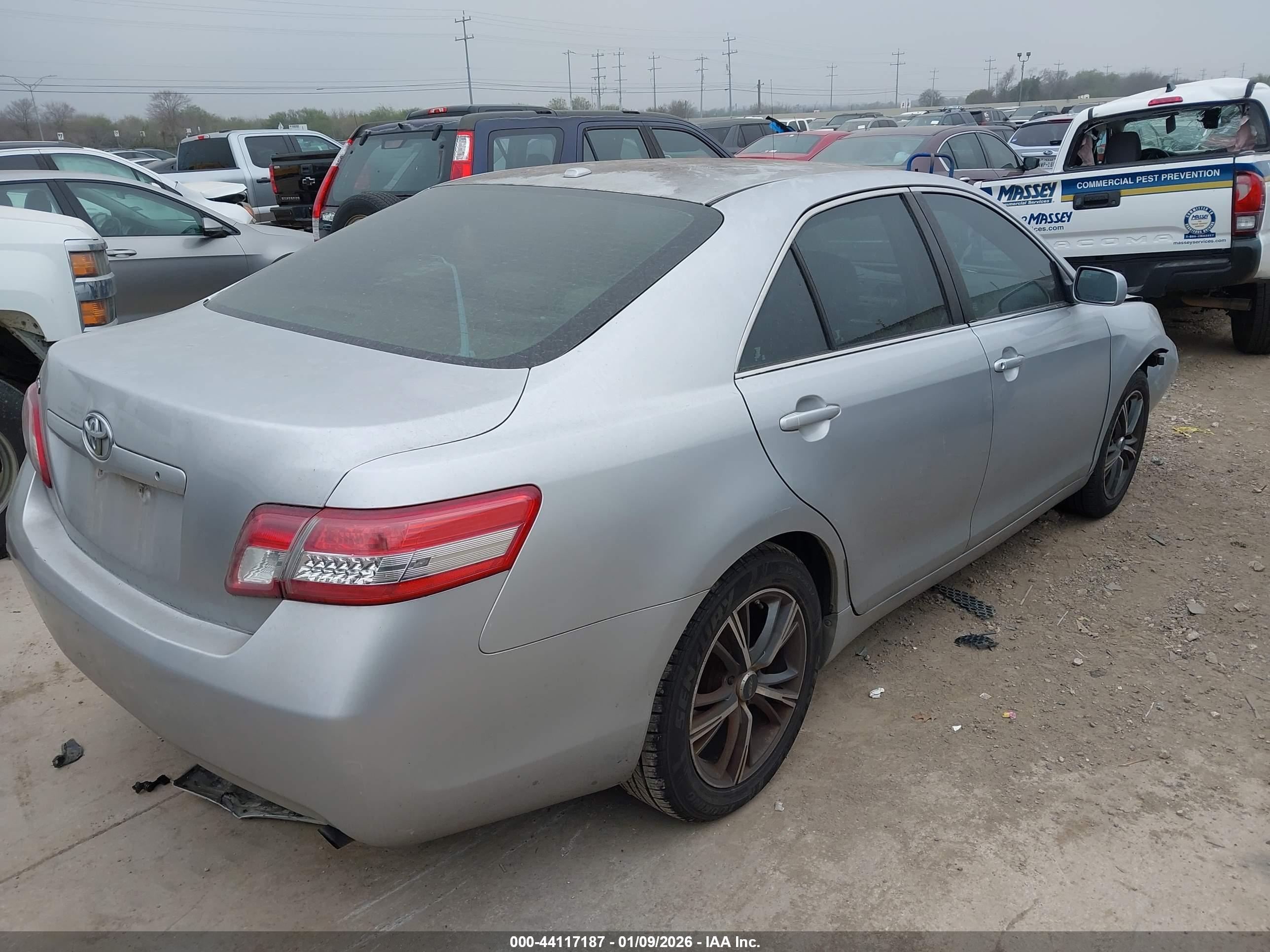 TOYOTA CAMRY image 4