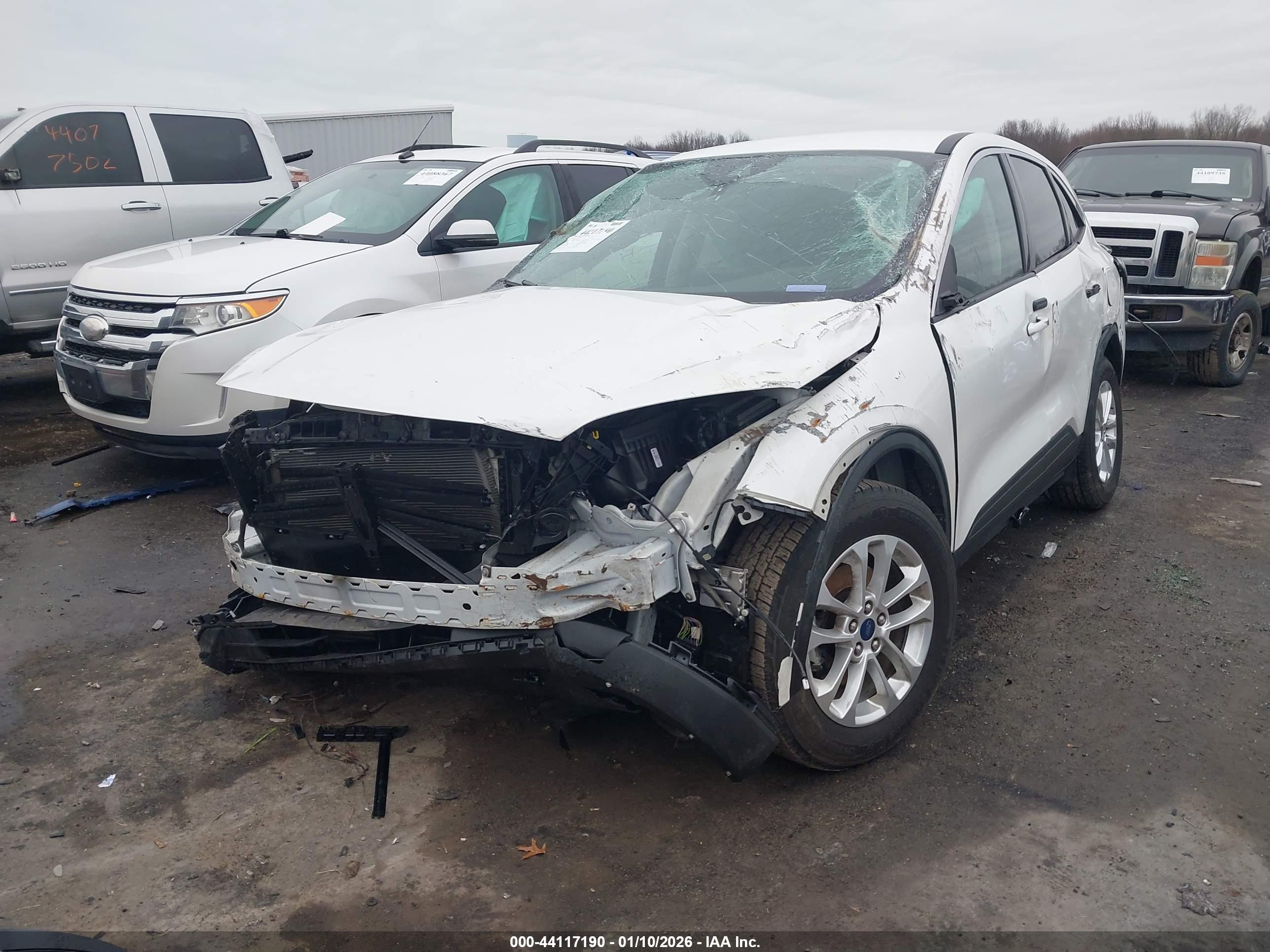 FORD ESCAPE image 2