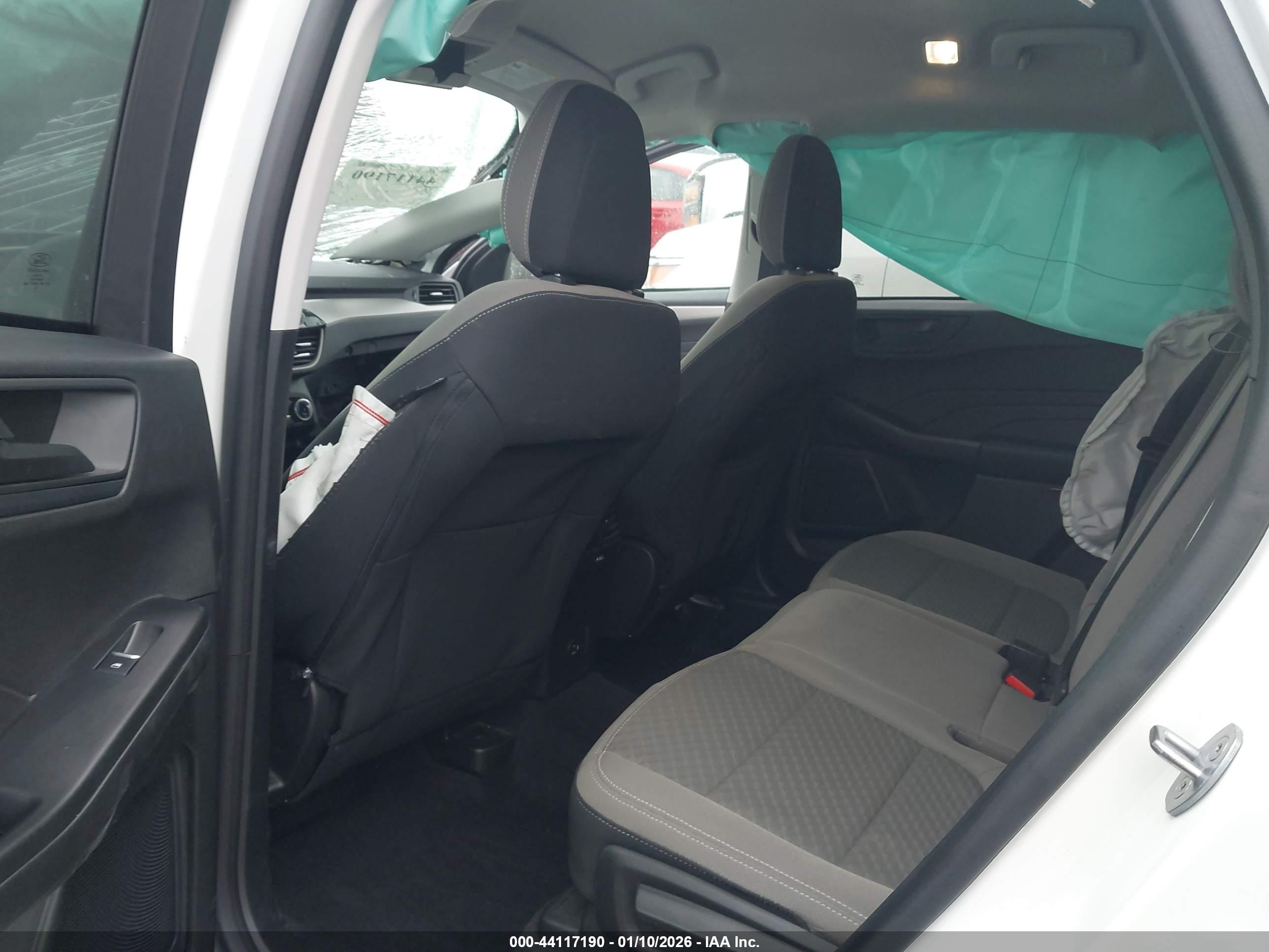 FORD ESCAPE image 8
