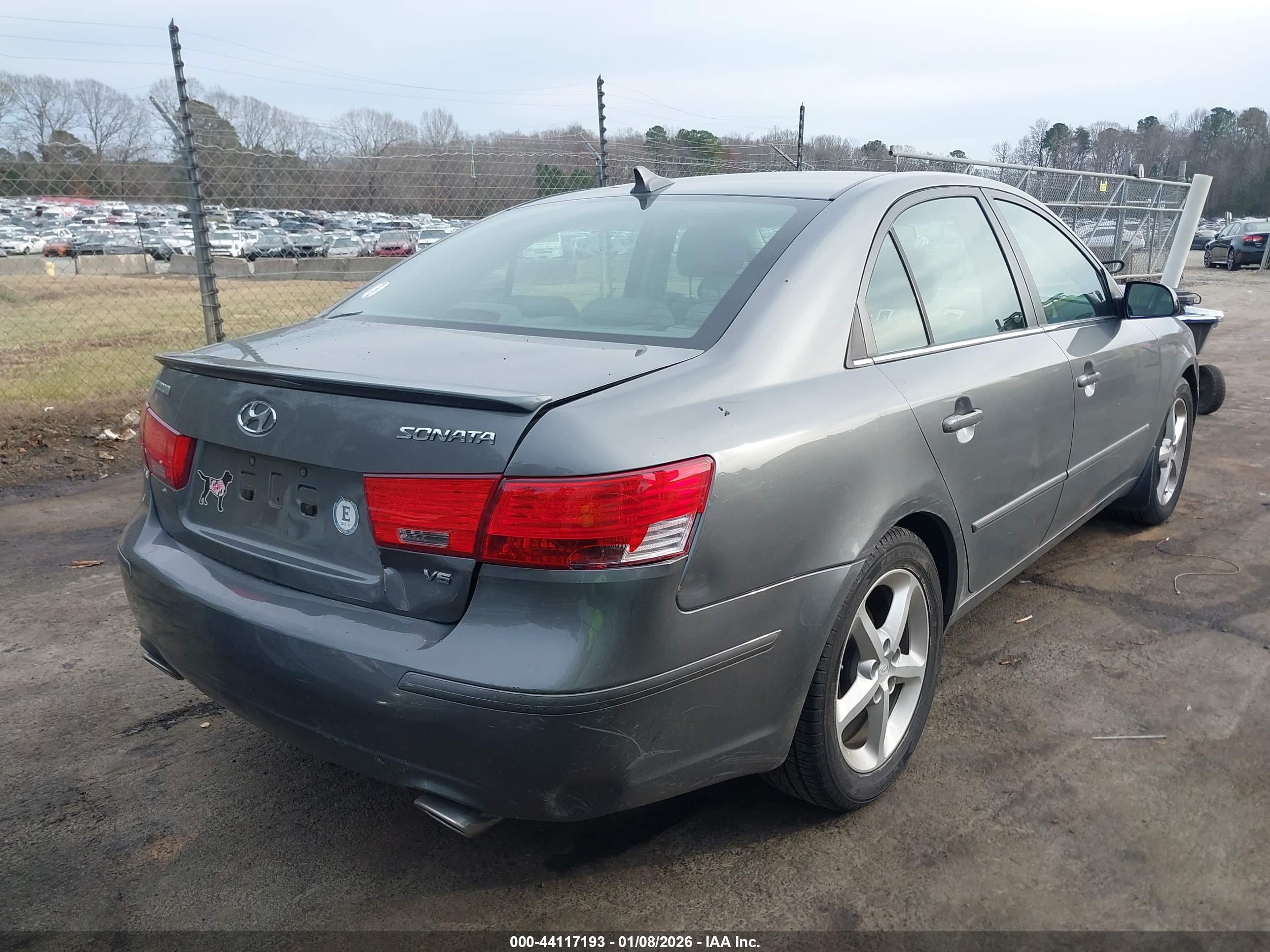 HYUNDAI SONATA image 4