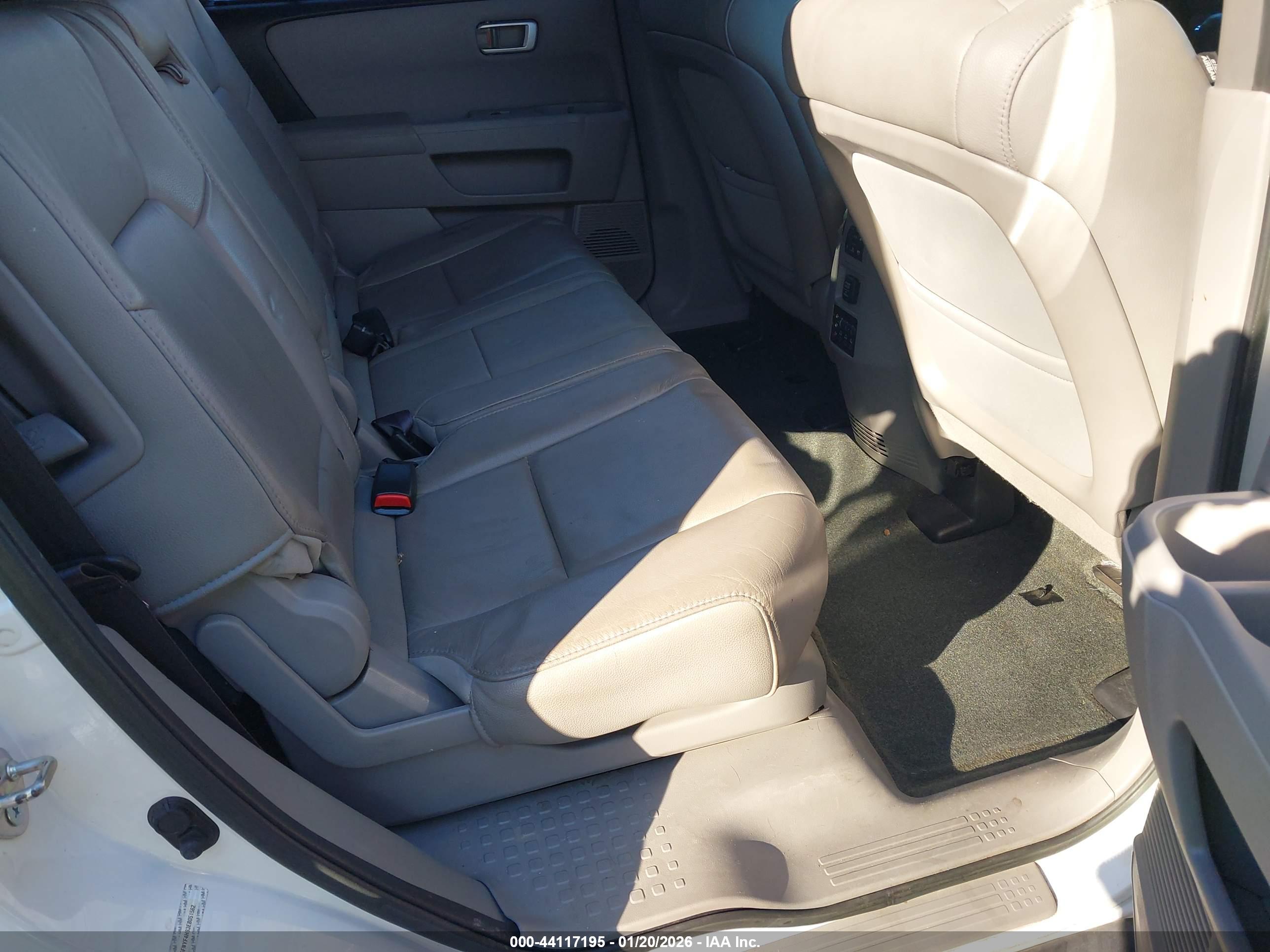 HONDA PILOT image 8