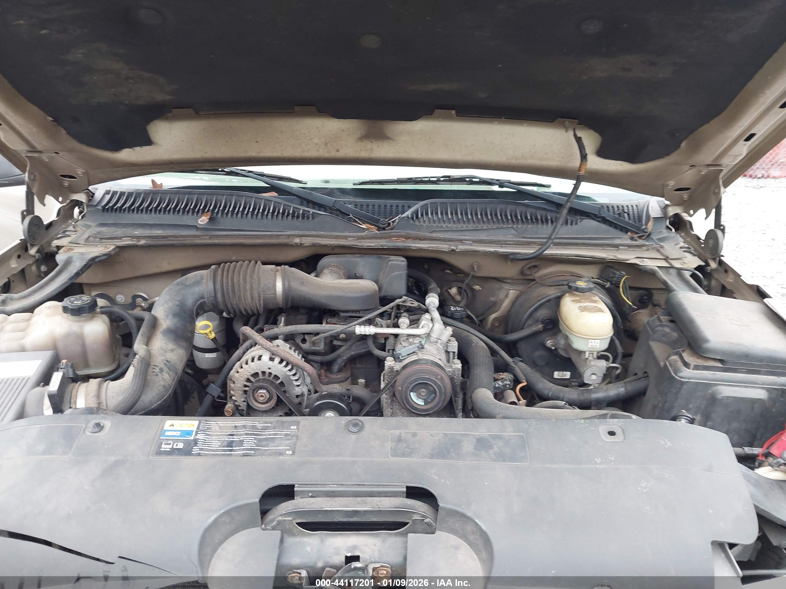 CHEVROLET SILVERADO image 10