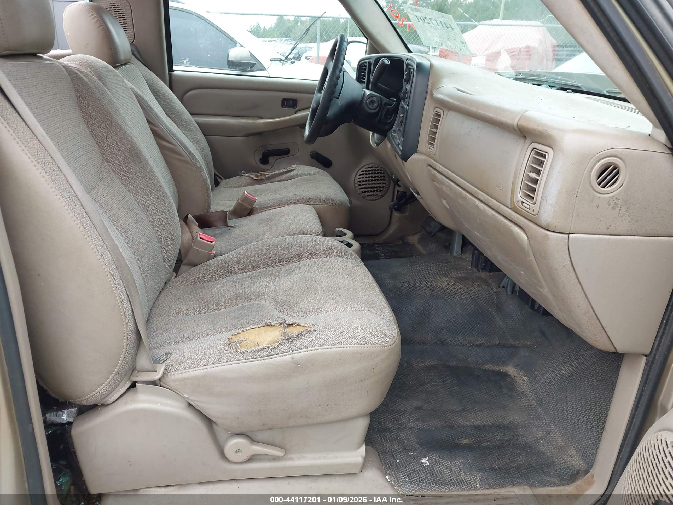 CHEVROLET SILVERADO image 5