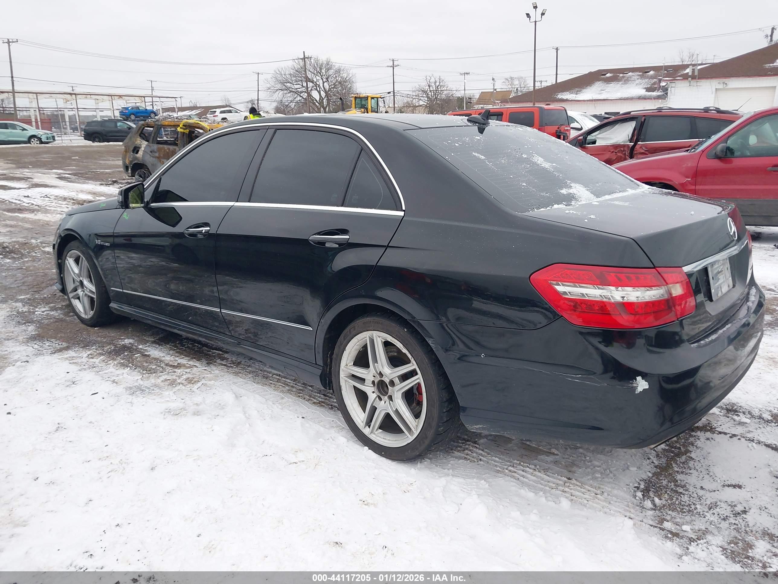 MERCEDES-BENZ E image 3