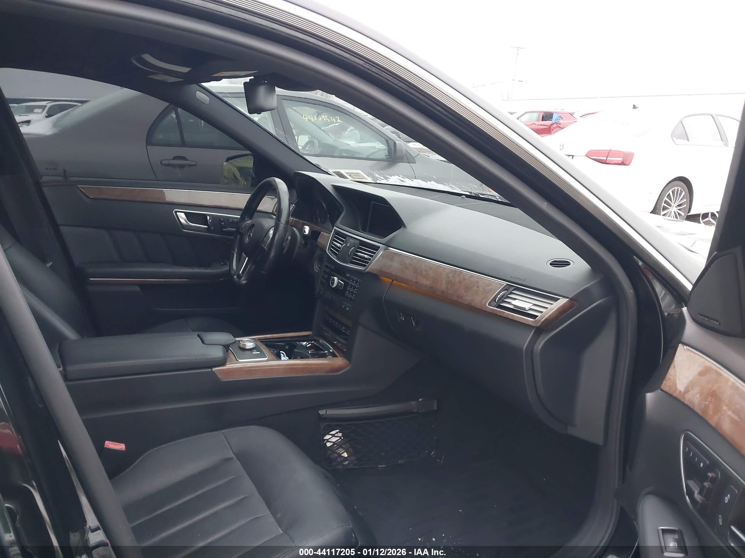MERCEDES-BENZ E image 5