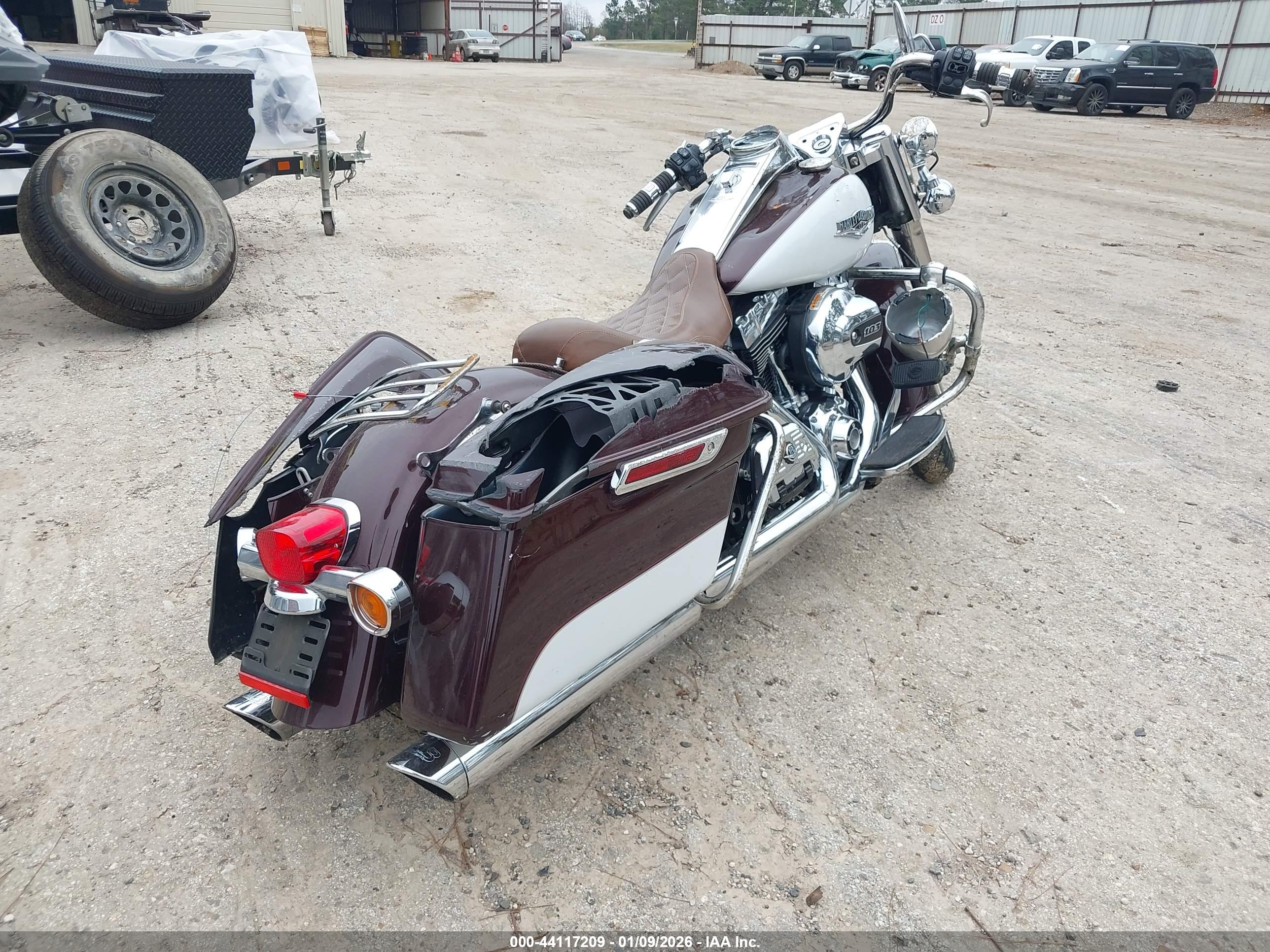 HARLEY-DAVIDSON FLHR image 4