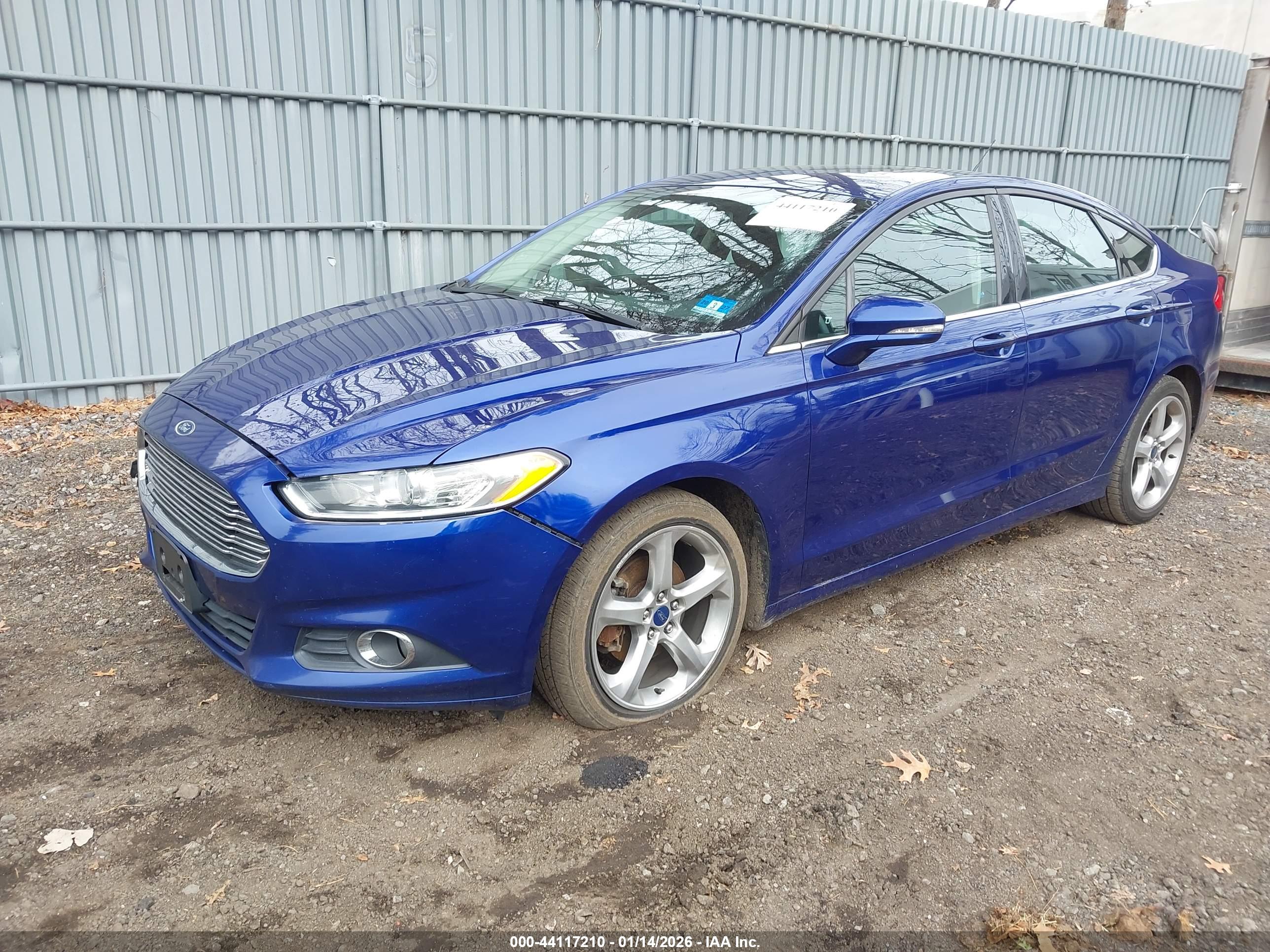 FORD FUSION image 2
