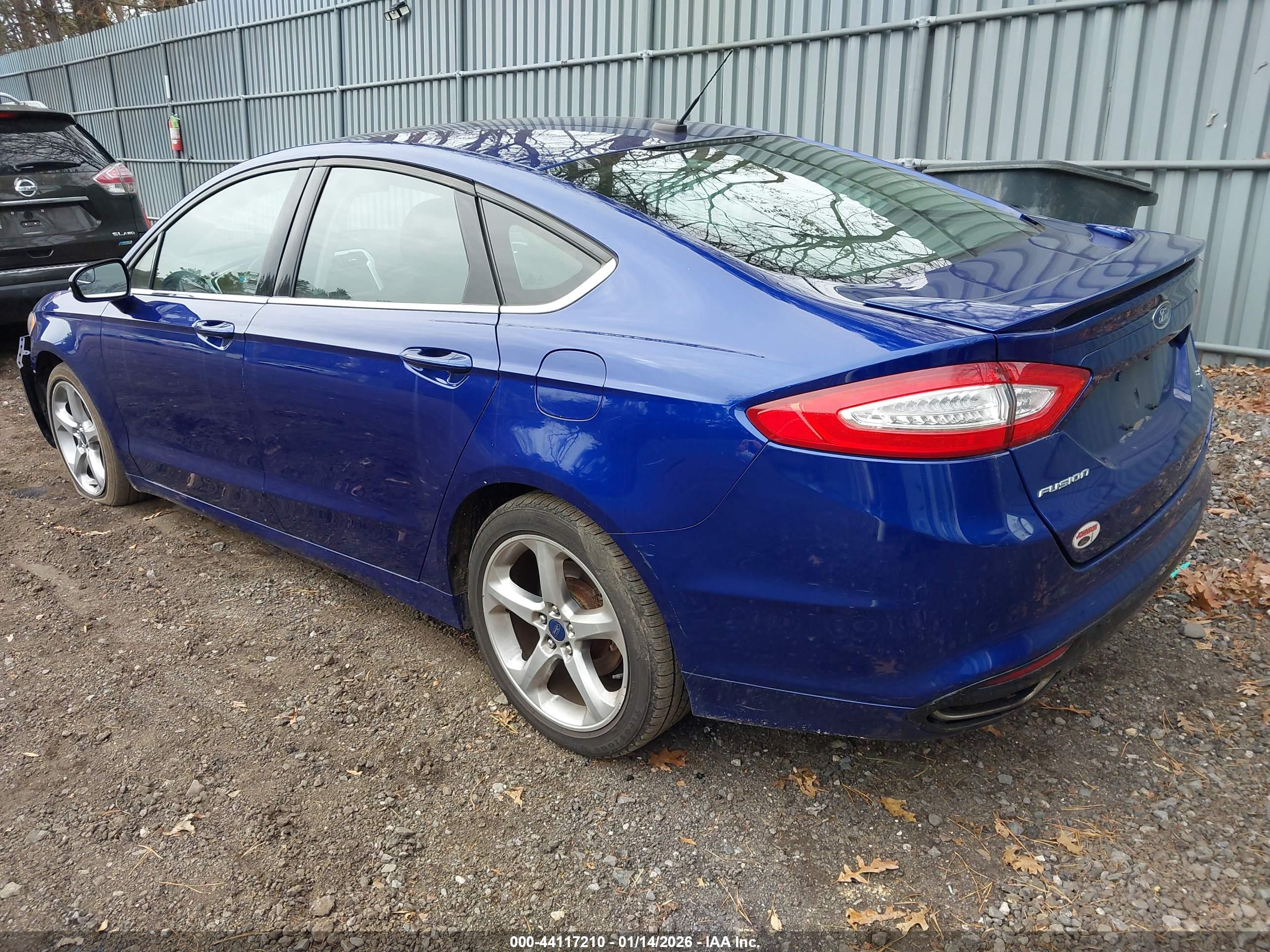 FORD FUSION image 3