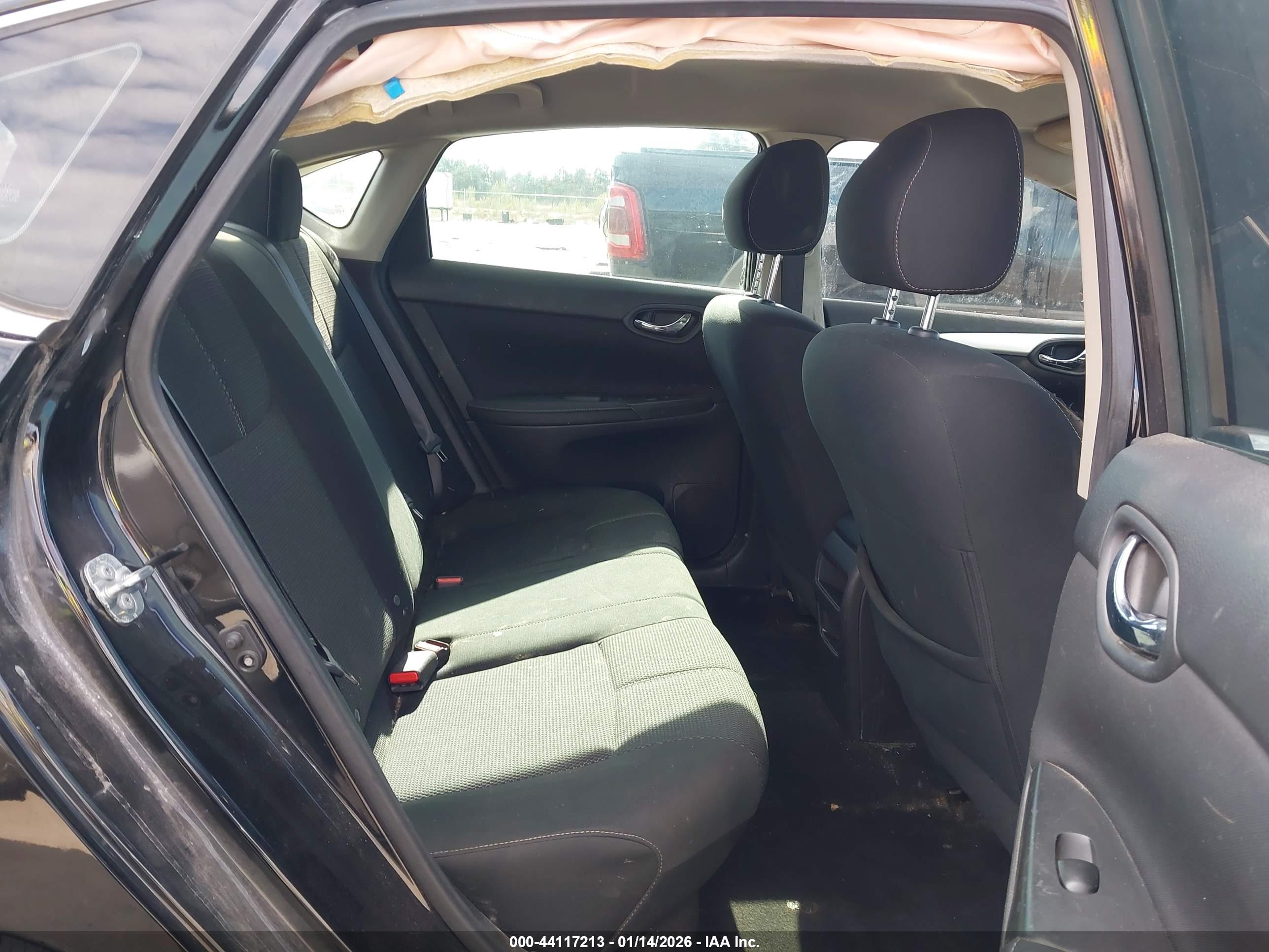 NISSAN SENTRA image 8