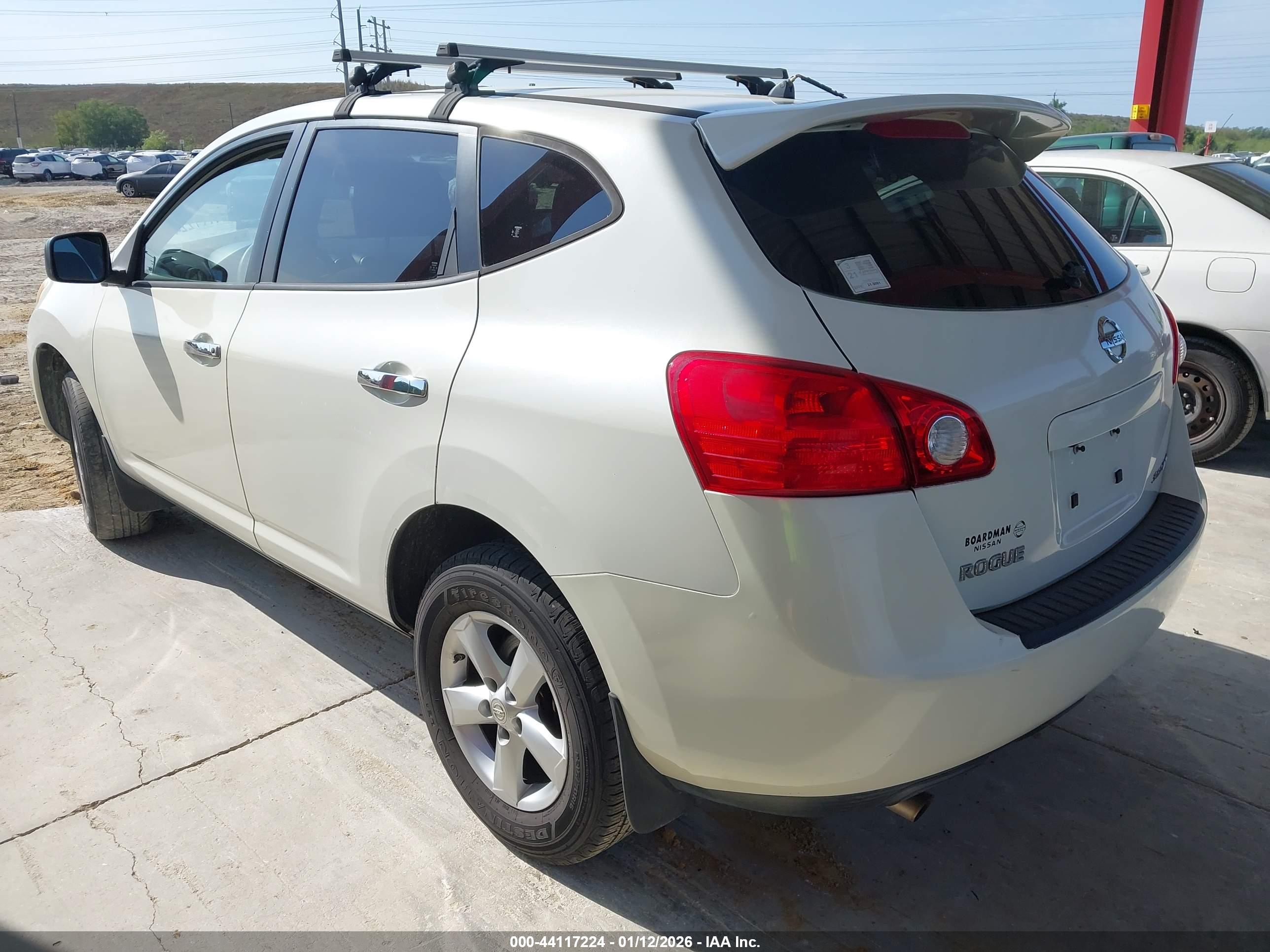 NISSAN ROGUE image 3