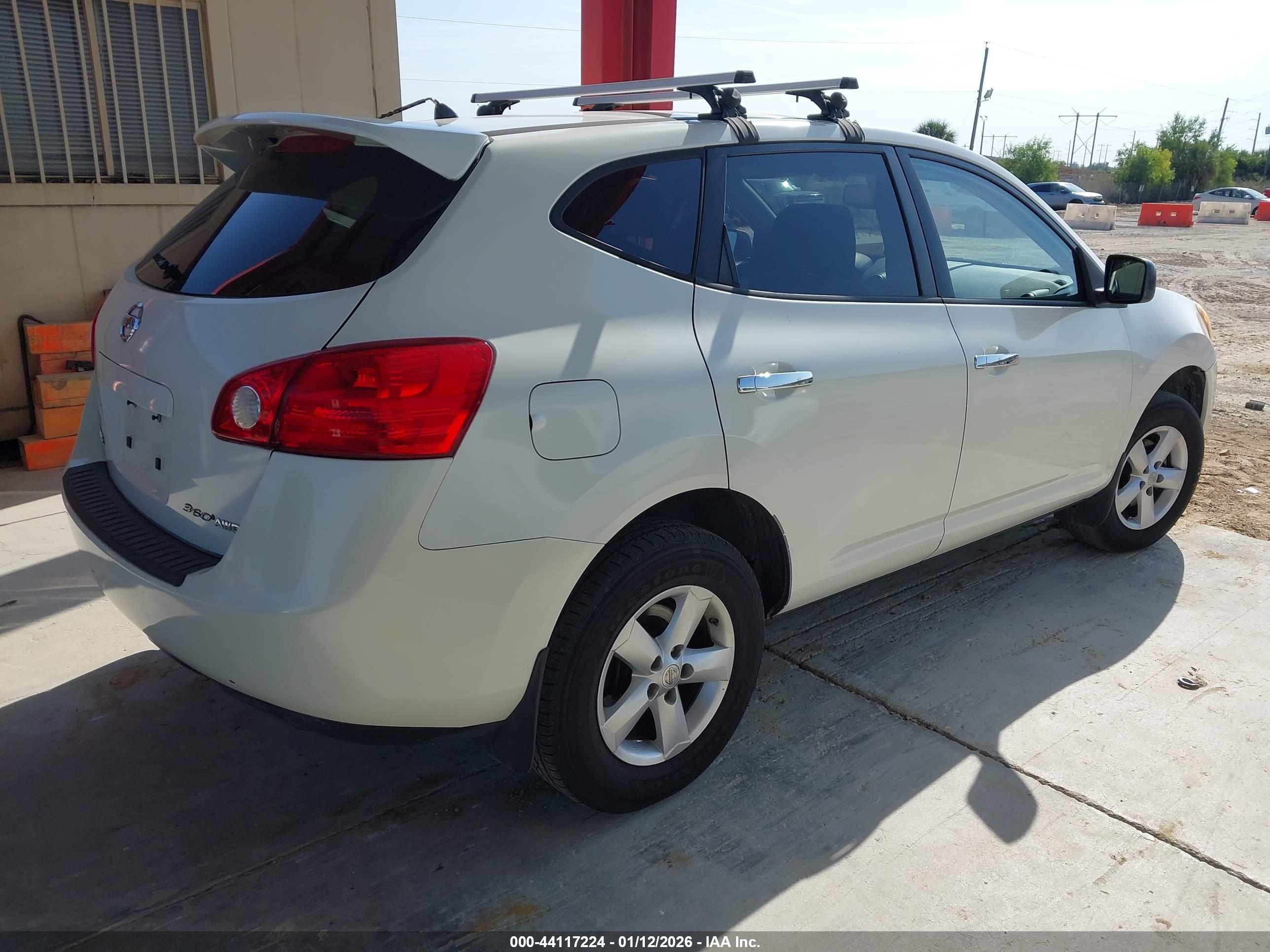 NISSAN ROGUE image 4