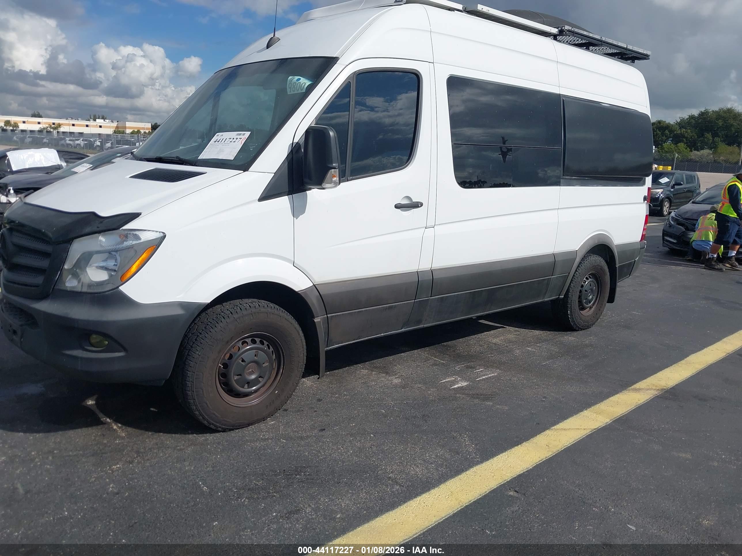 MERCEDES-BENZ SPRINTER image 2