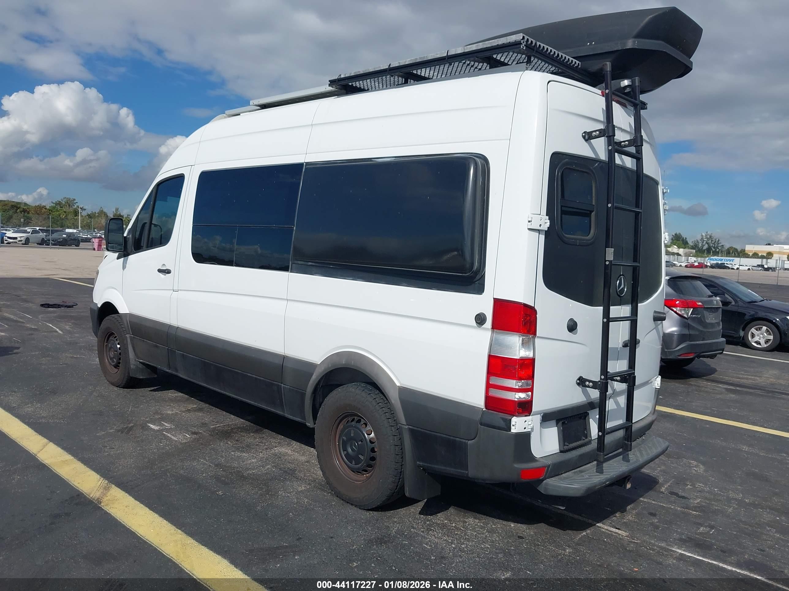 MERCEDES-BENZ SPRINTER image 3