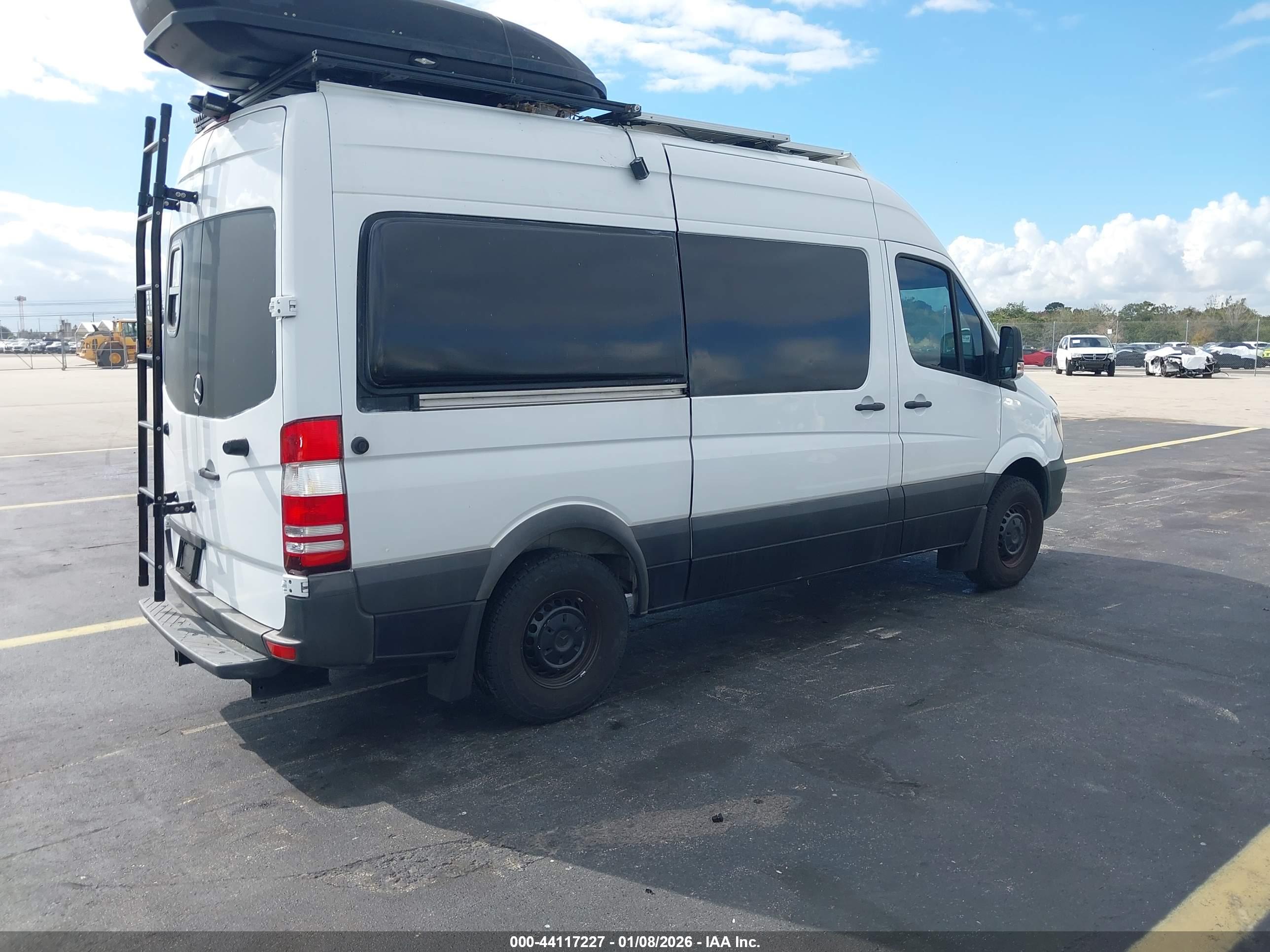 MERCEDES-BENZ SPRINTER image 4