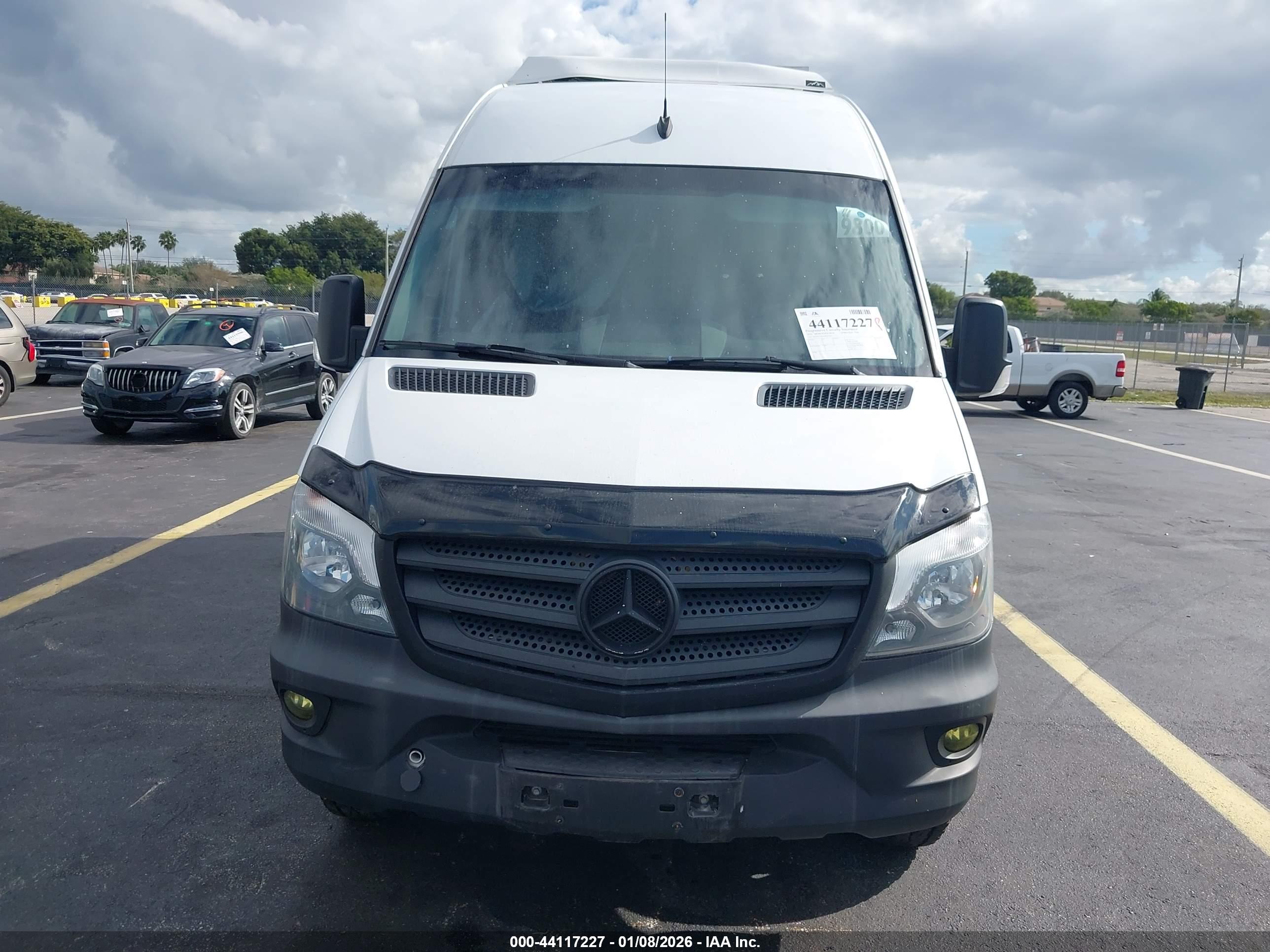 MERCEDES-BENZ SPRINTER image 6