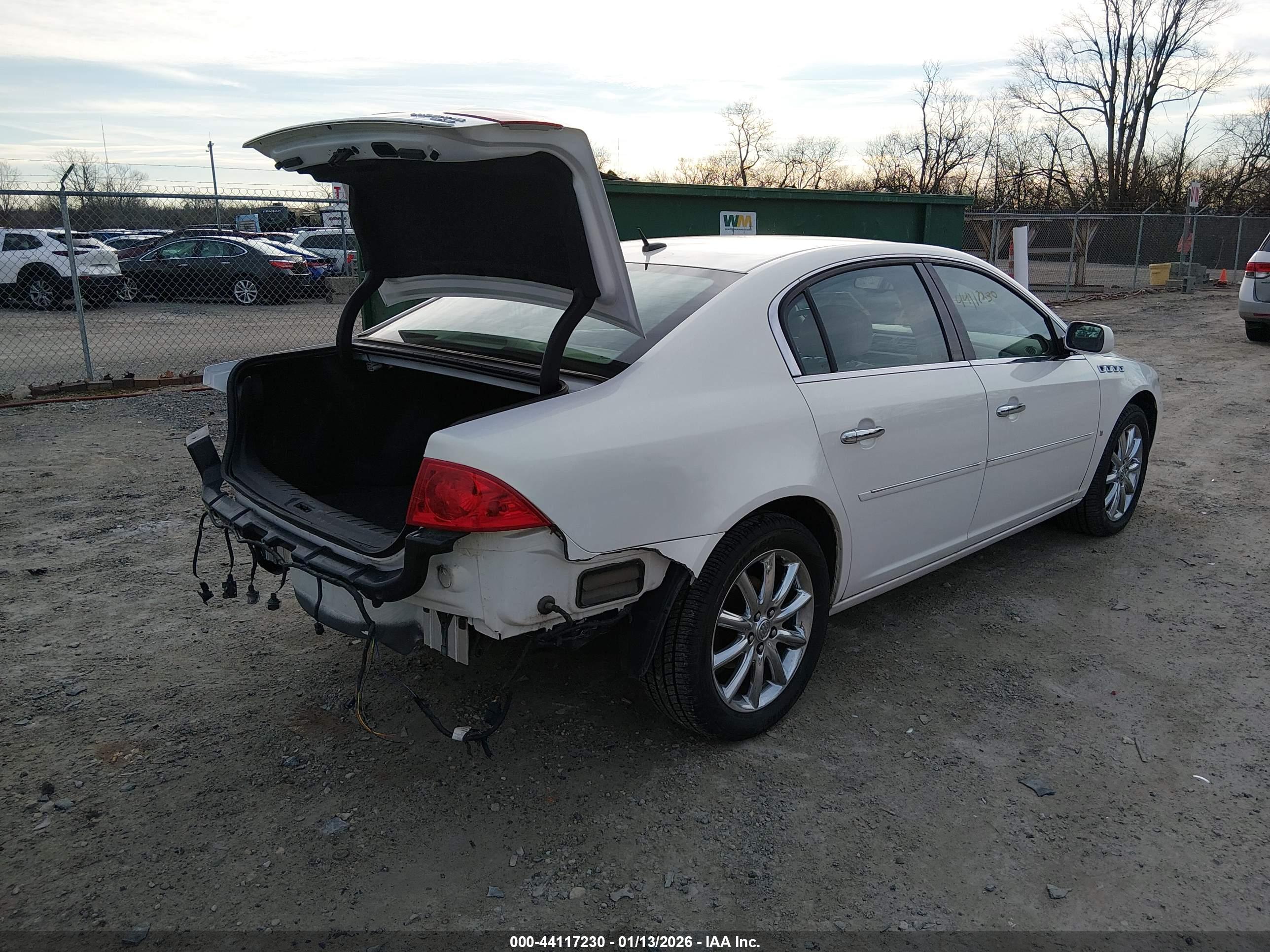 BUICK LUCERNE image 4