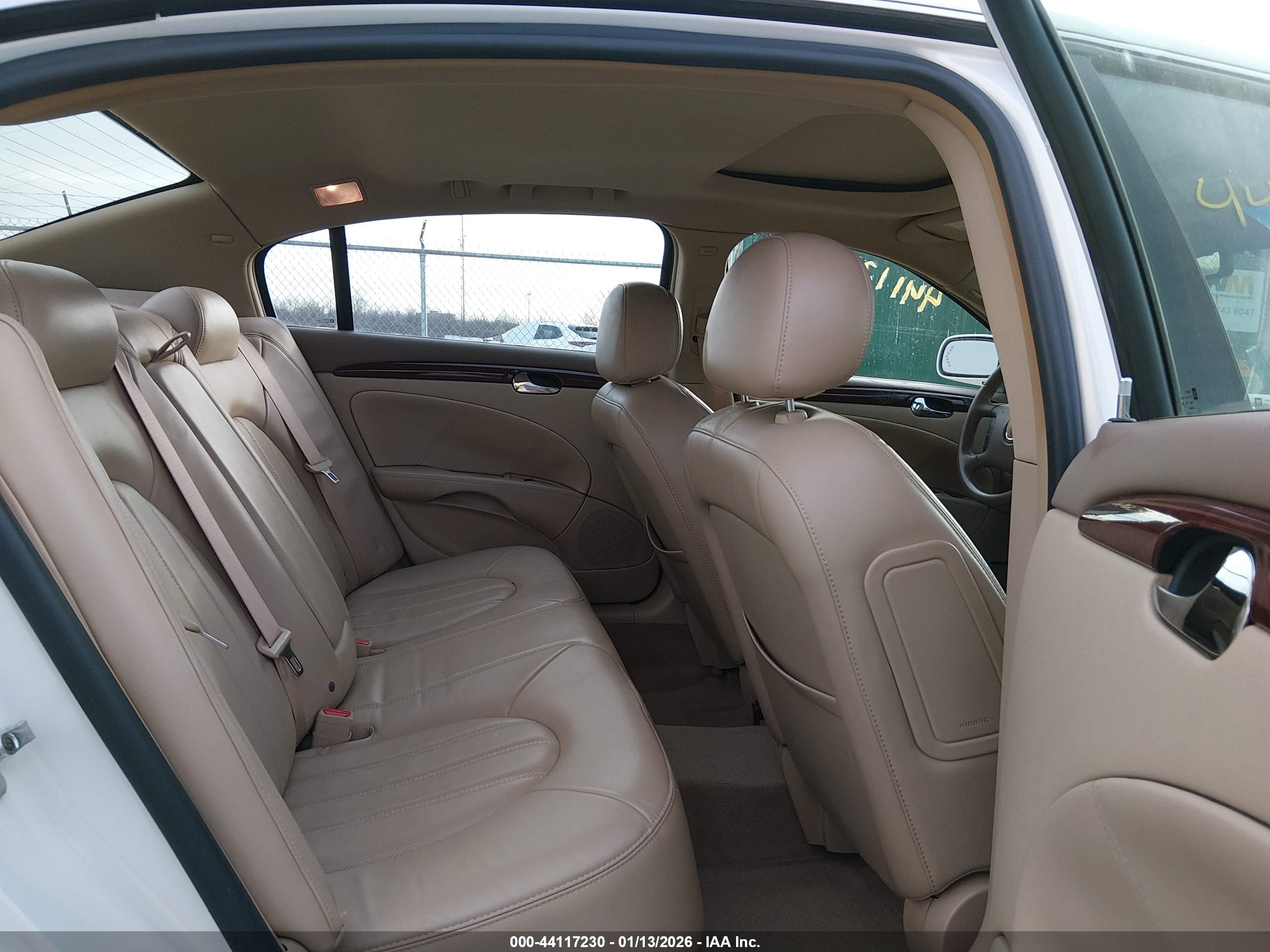BUICK LUCERNE image 8