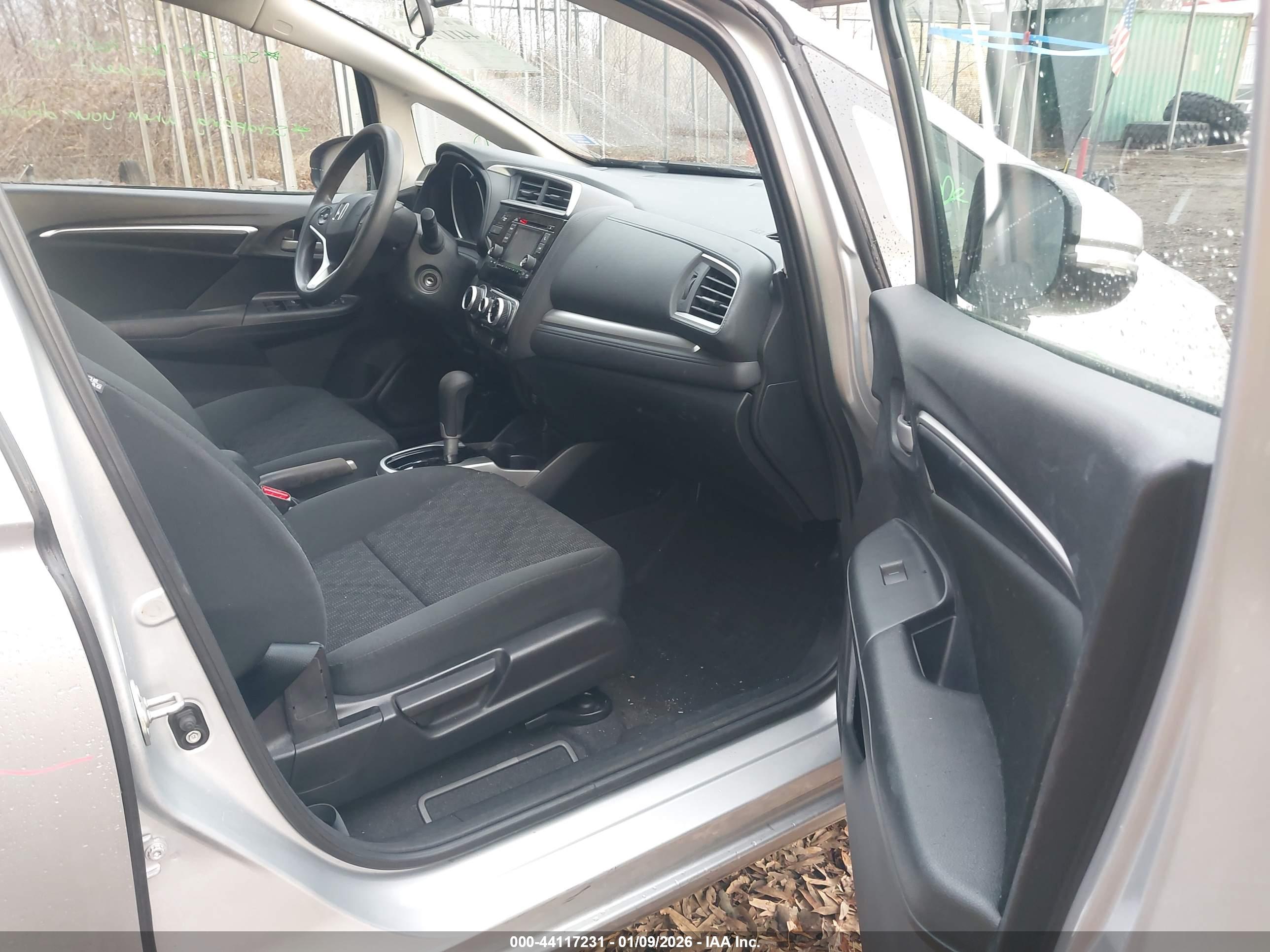 HONDA FIT image 5