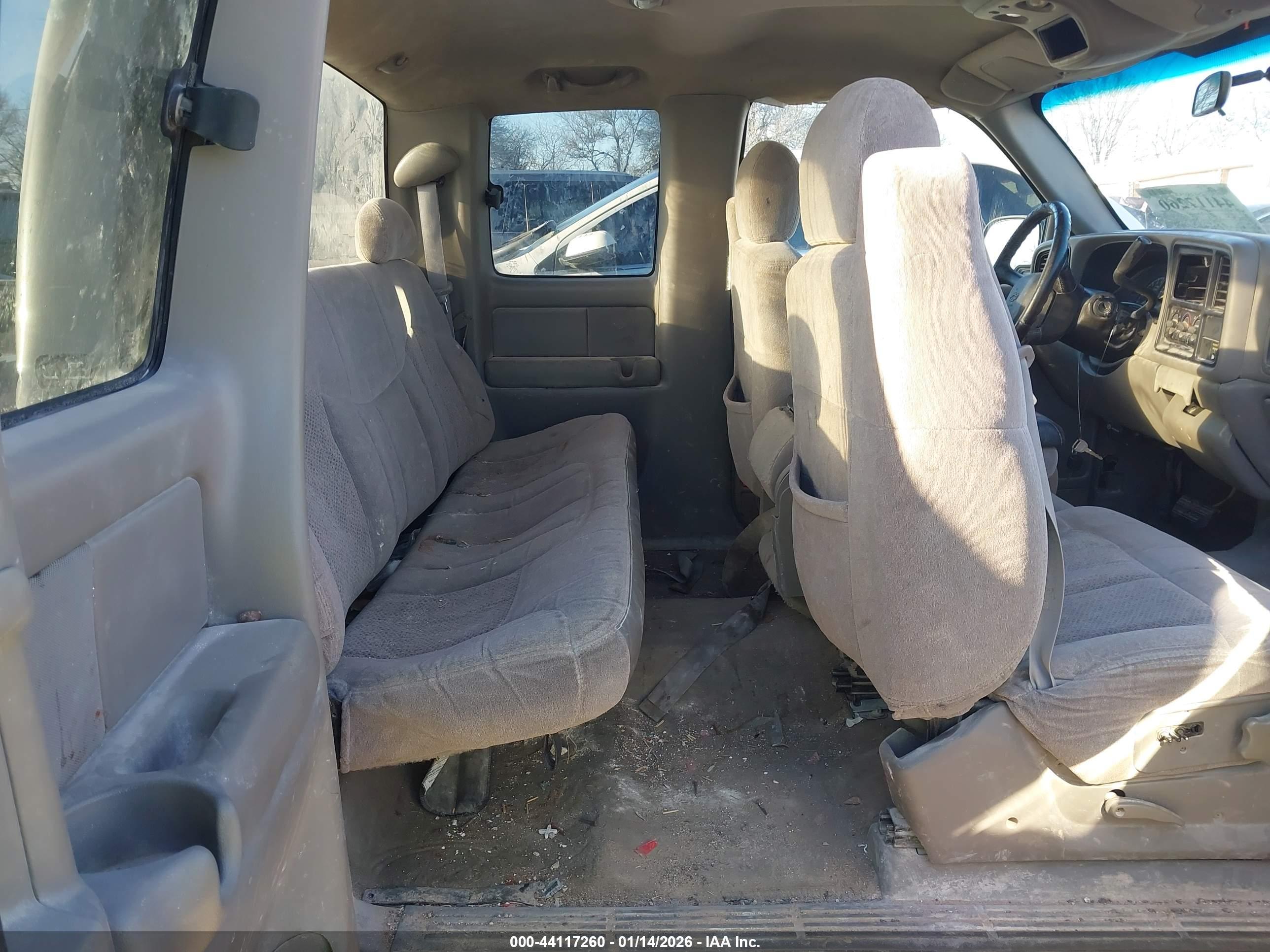CHEVROLET SILVERADO image 8