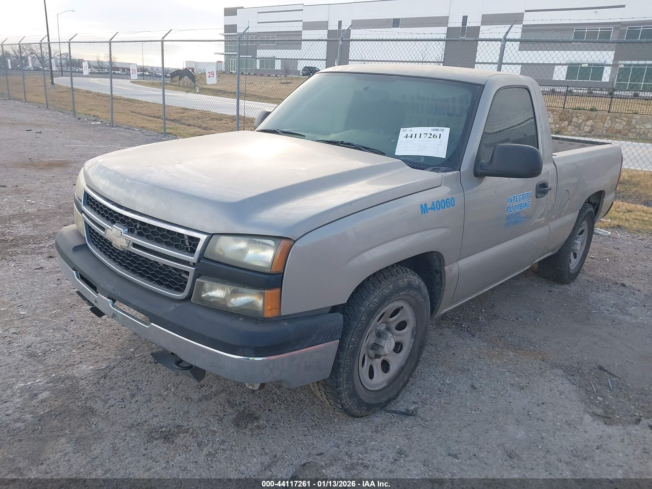 CHEVROLET SILVERADO image 2