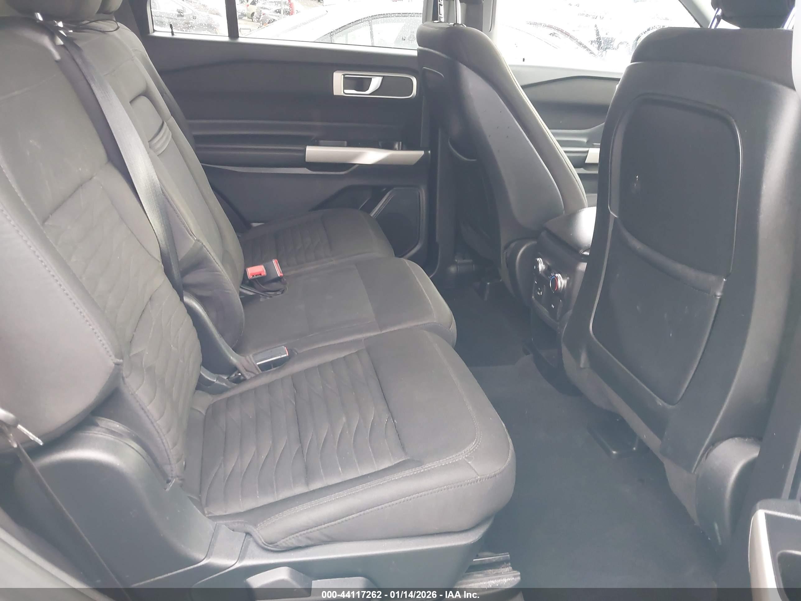 FORD EXPLORER image 8