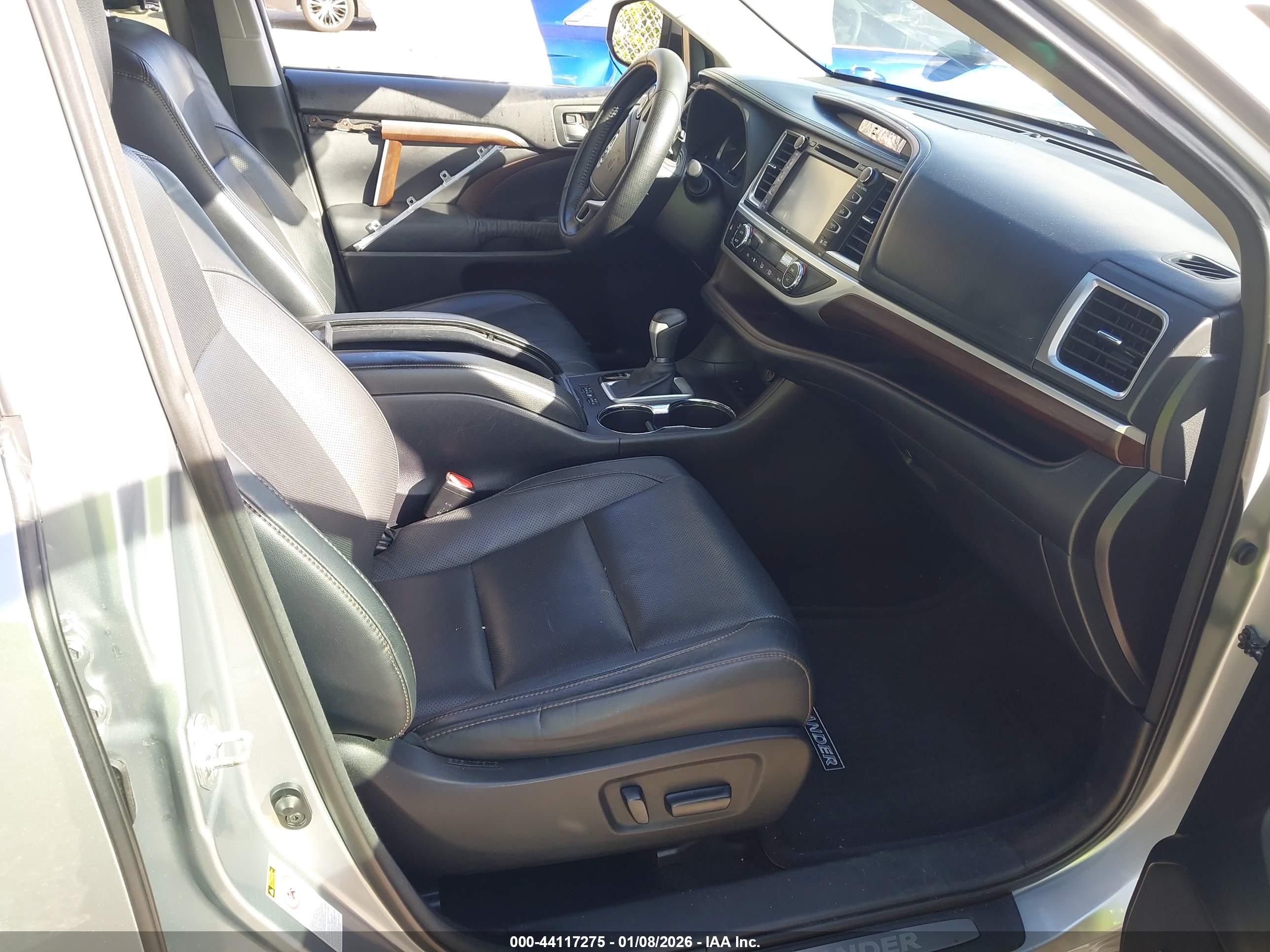 TOYOTA HIGHLANDER image 5