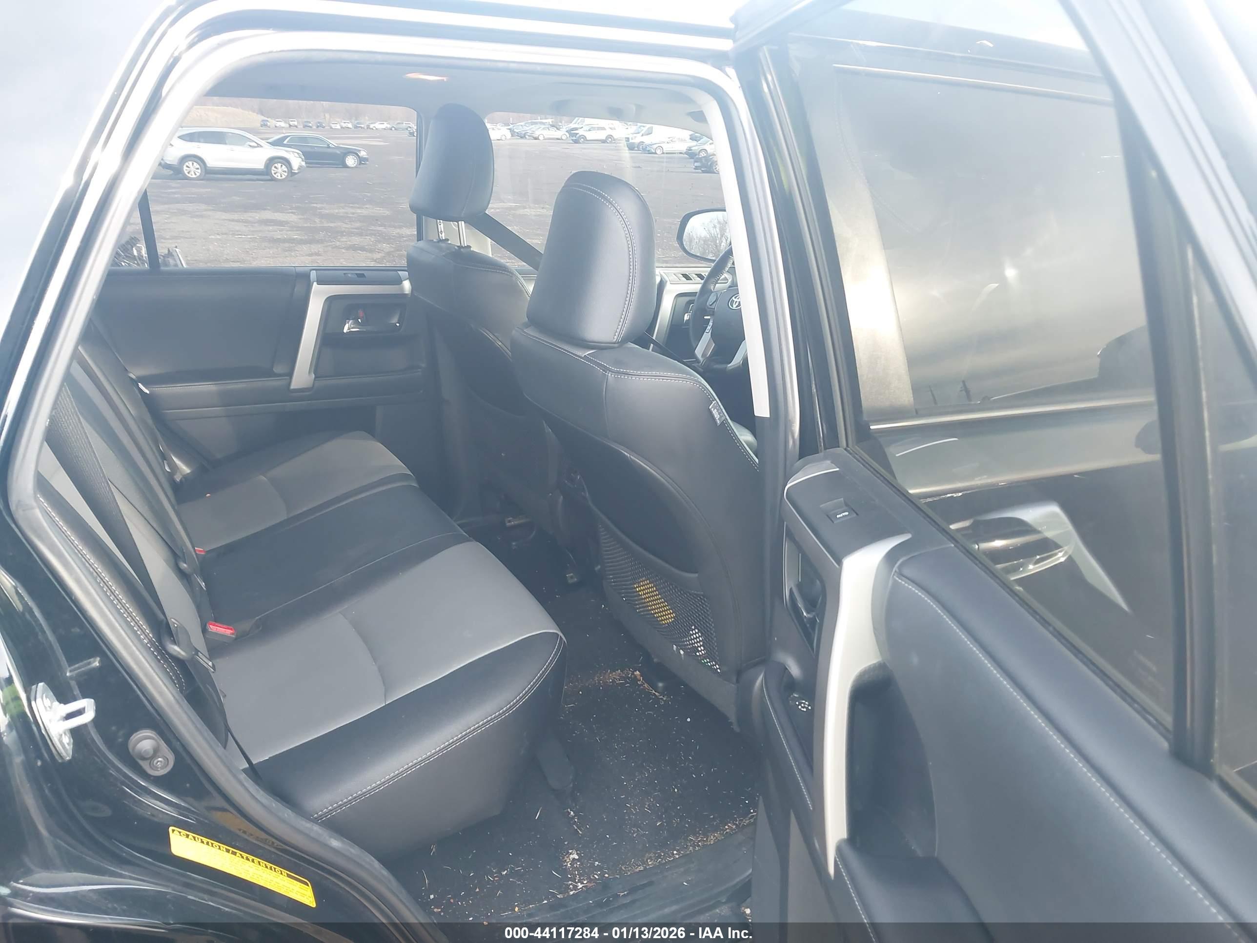 TOYOTA 4RUNNER image 8
