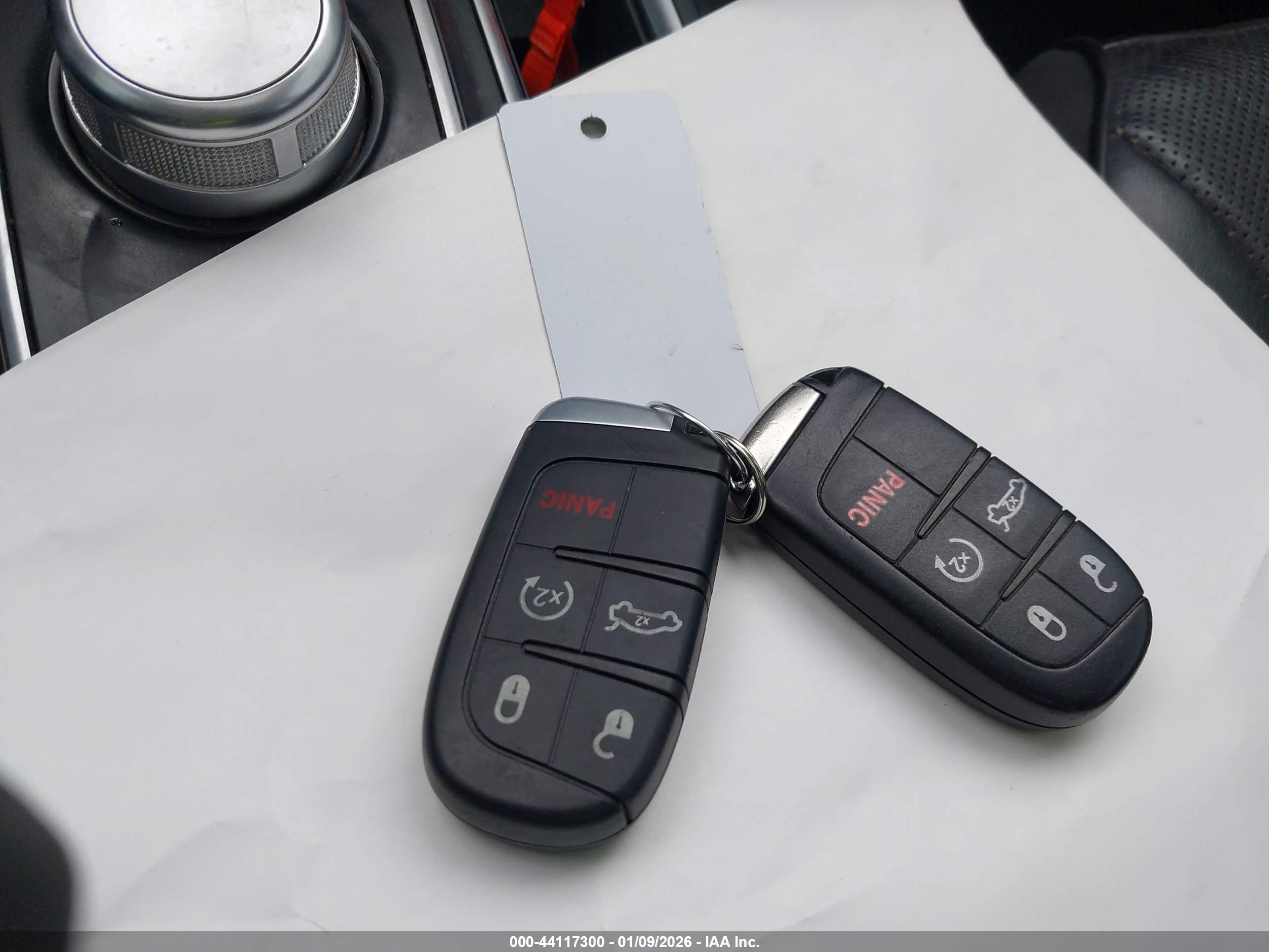 CHRYSLER 300 image 11