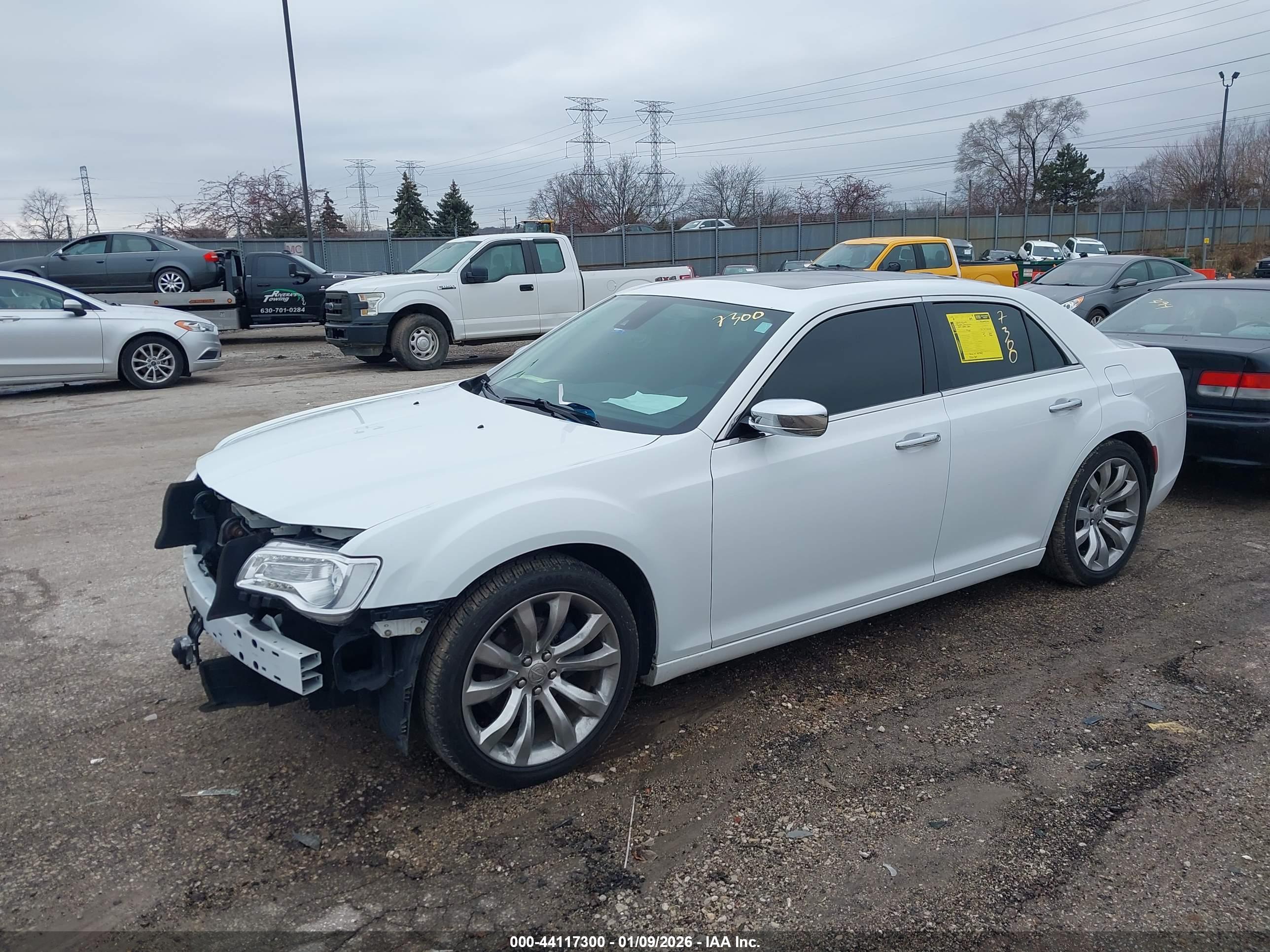 CHRYSLER 300 image 2